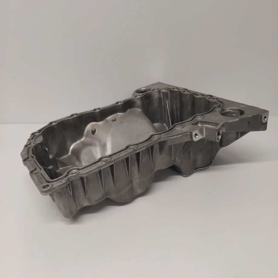 Genuine Sump / Oil Pan - Suzuki Grand Vitara | 11511-67JG2-000