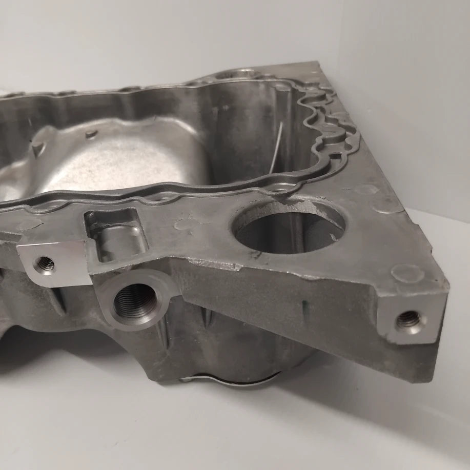 Genuine Sump / Oil Pan - Suzuki Grand Vitara | 11511-67JG2-000