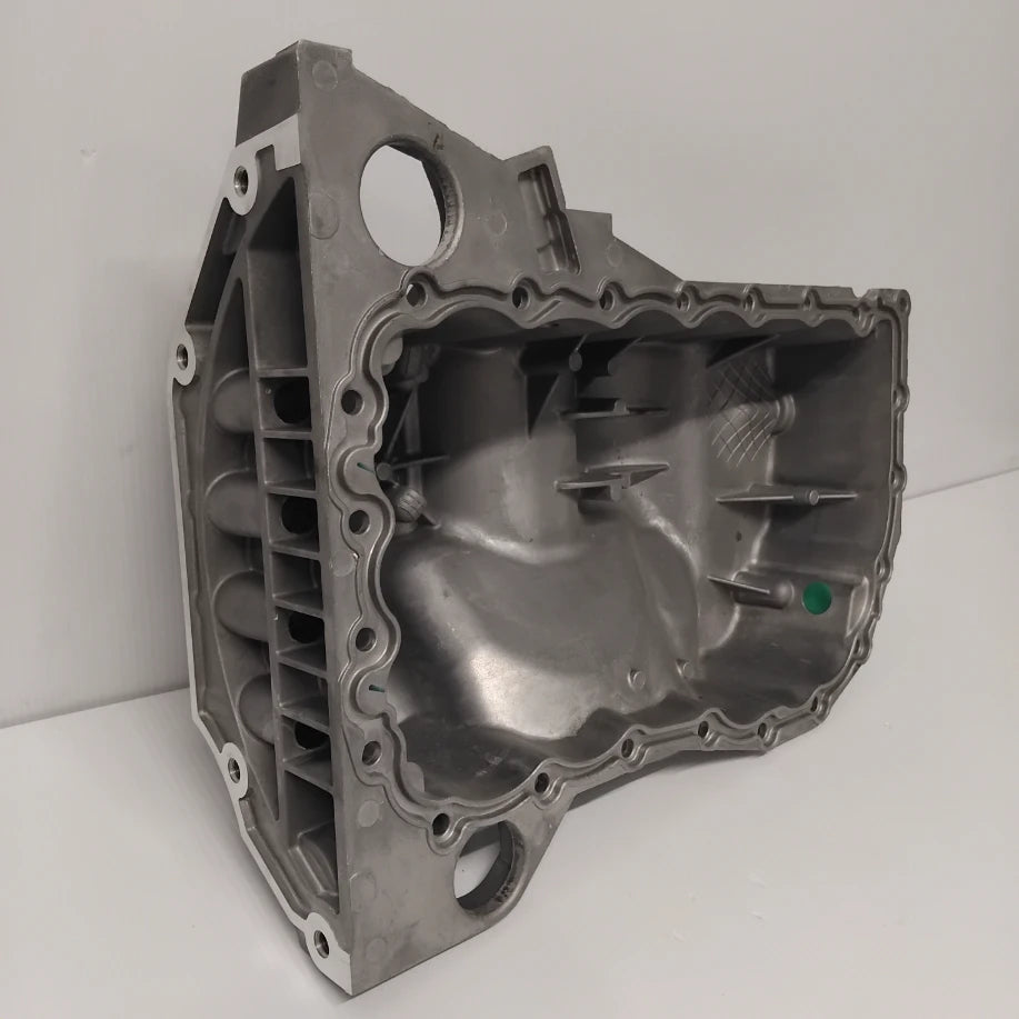 Genuine Sump / Oil Pan - Suzuki Grand Vitara | 11511-67JG2-000