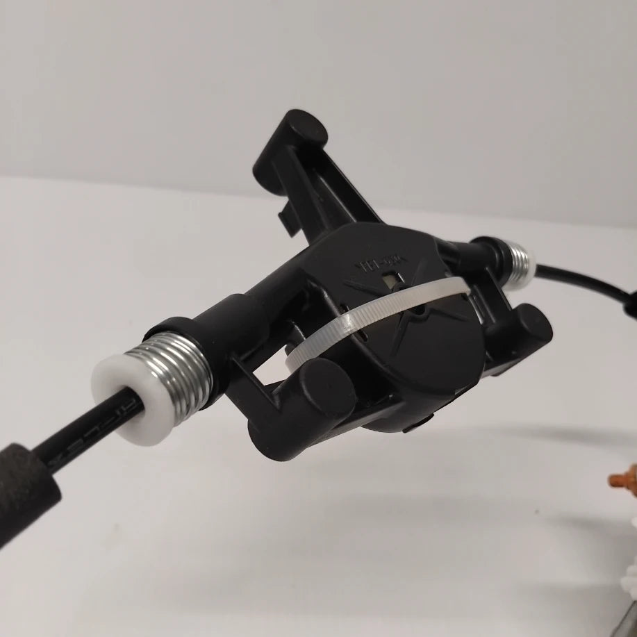 Genuine Mazda Arm/Base(R),Win | D09L58590A