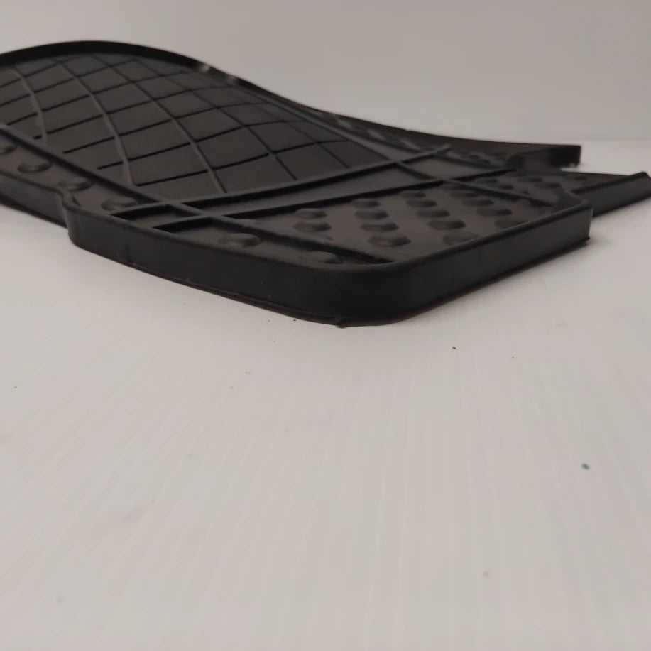 Genuine Mitsubishi Rubber Mat Set Rear Swb | MZ312479