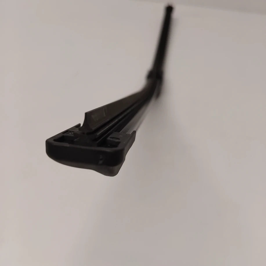 Genuine Volvo Wiper Blade Kit | 32237893