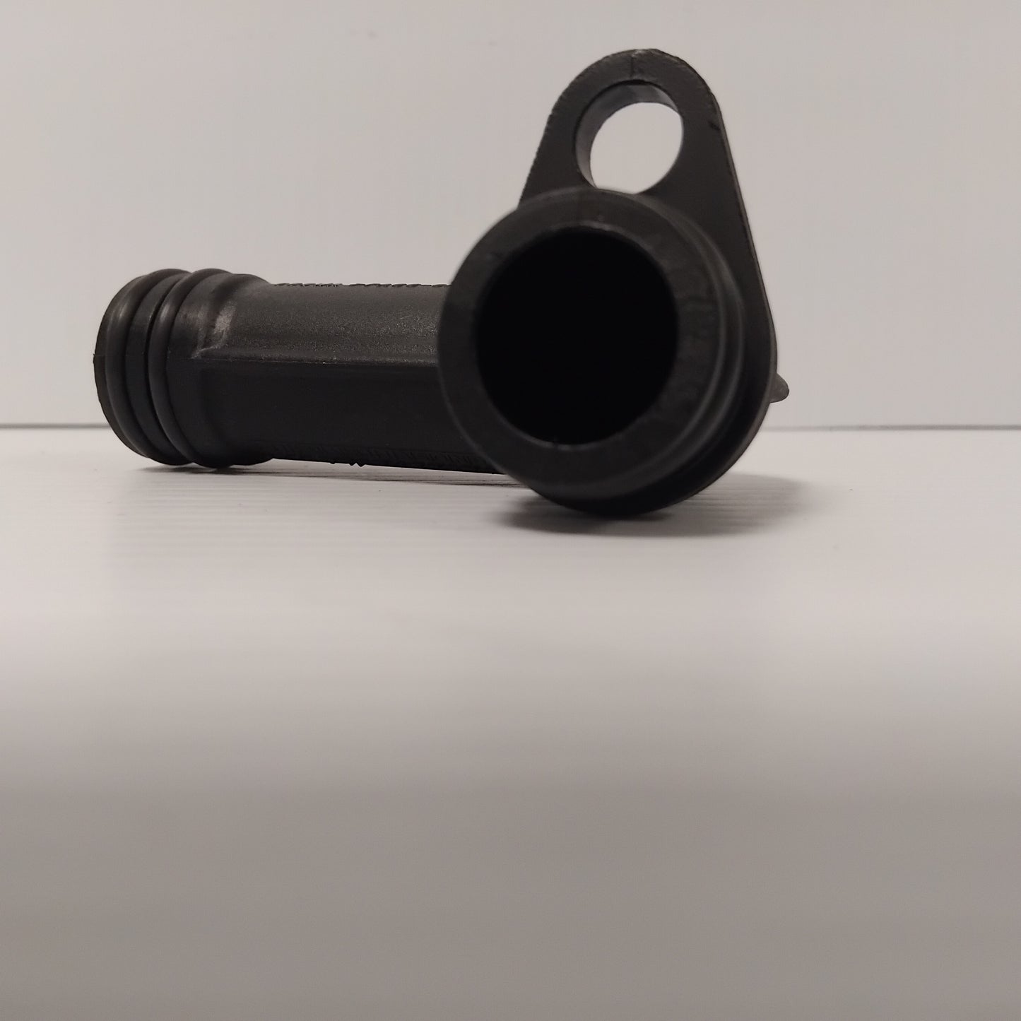 Genuine Oil Drain Elbow - Ford Focus / Mondeo / Fiesta 1.8 | 1078427