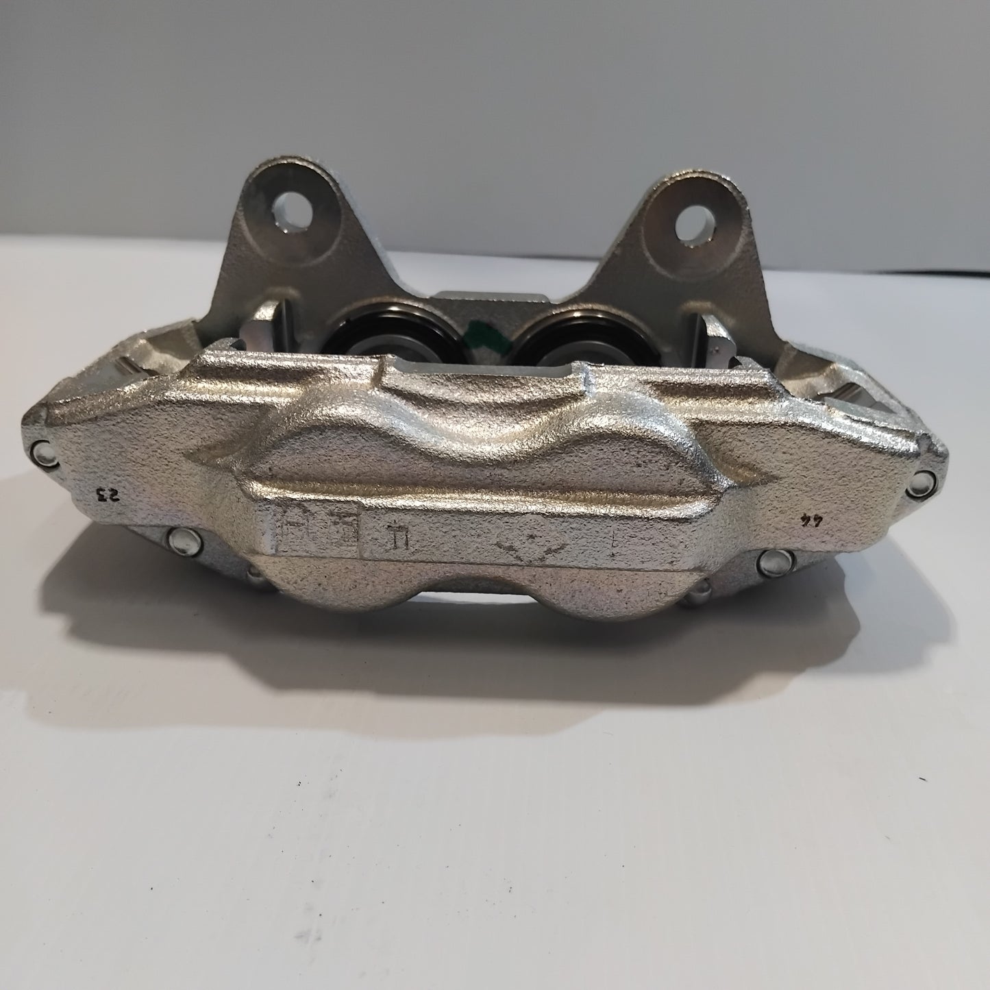 Genuine Front Disc Brake Cylinder - Toyota | 47730-60261
