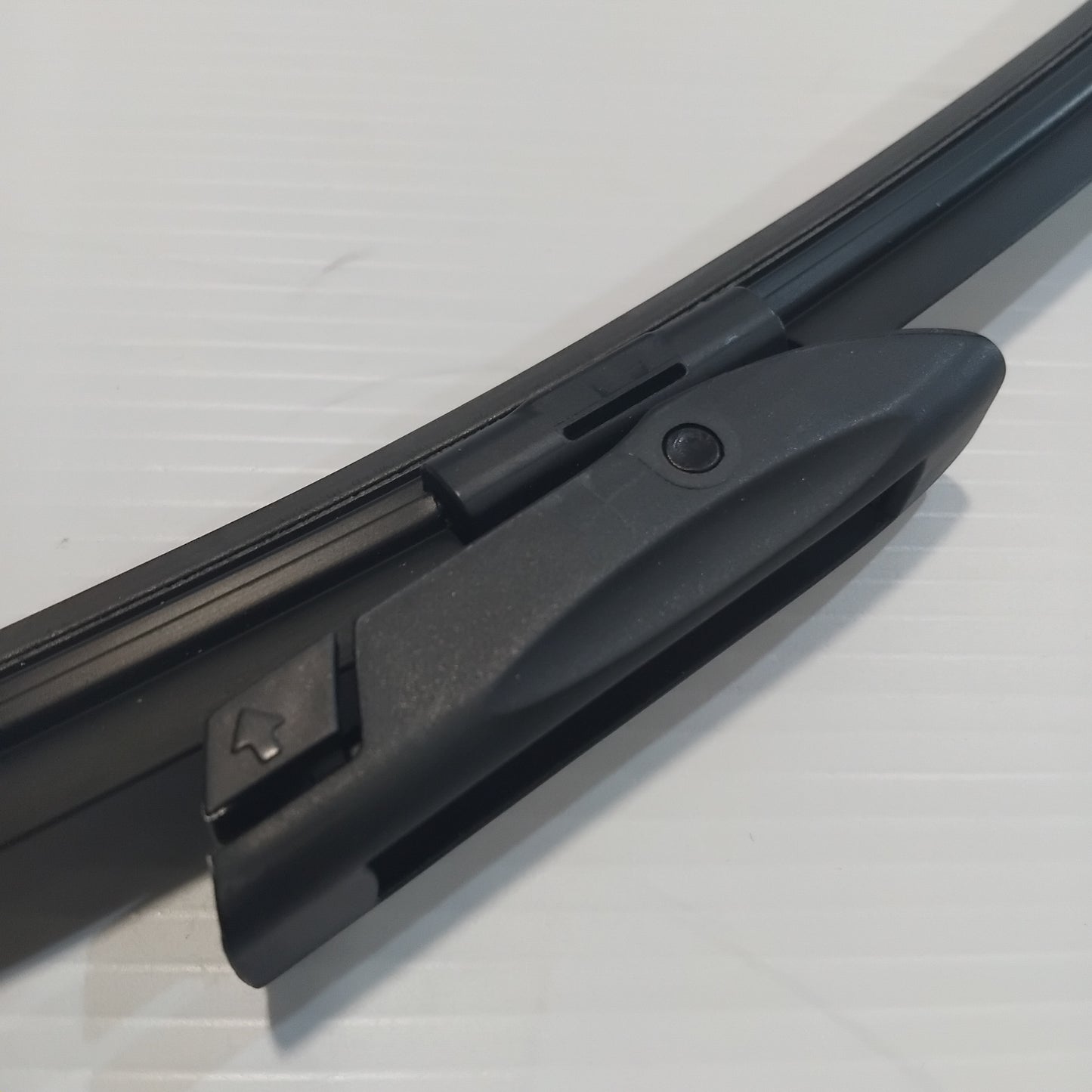 1x Genuine 24" Wiper Blade - Citroen C4 Cactus | 1611870780