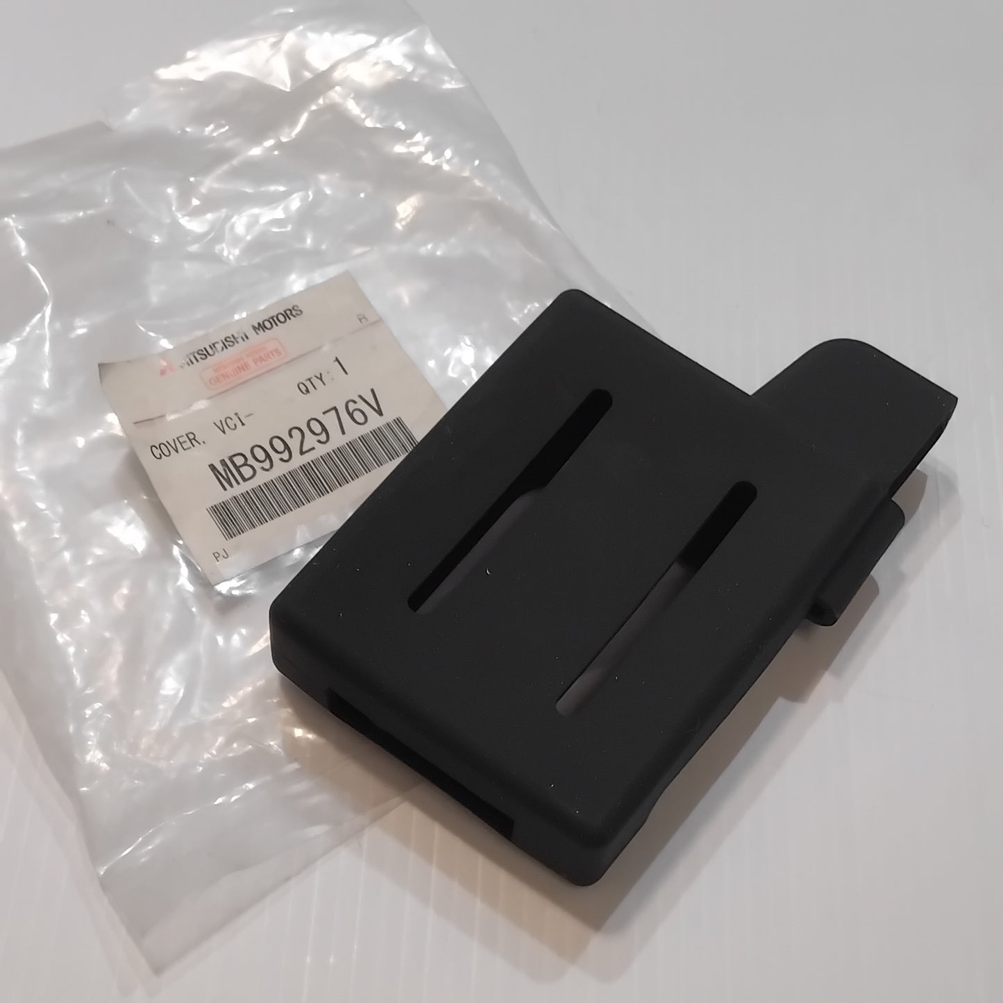 Genuine Mitsubishi Cover, Vci Light | MB992976V