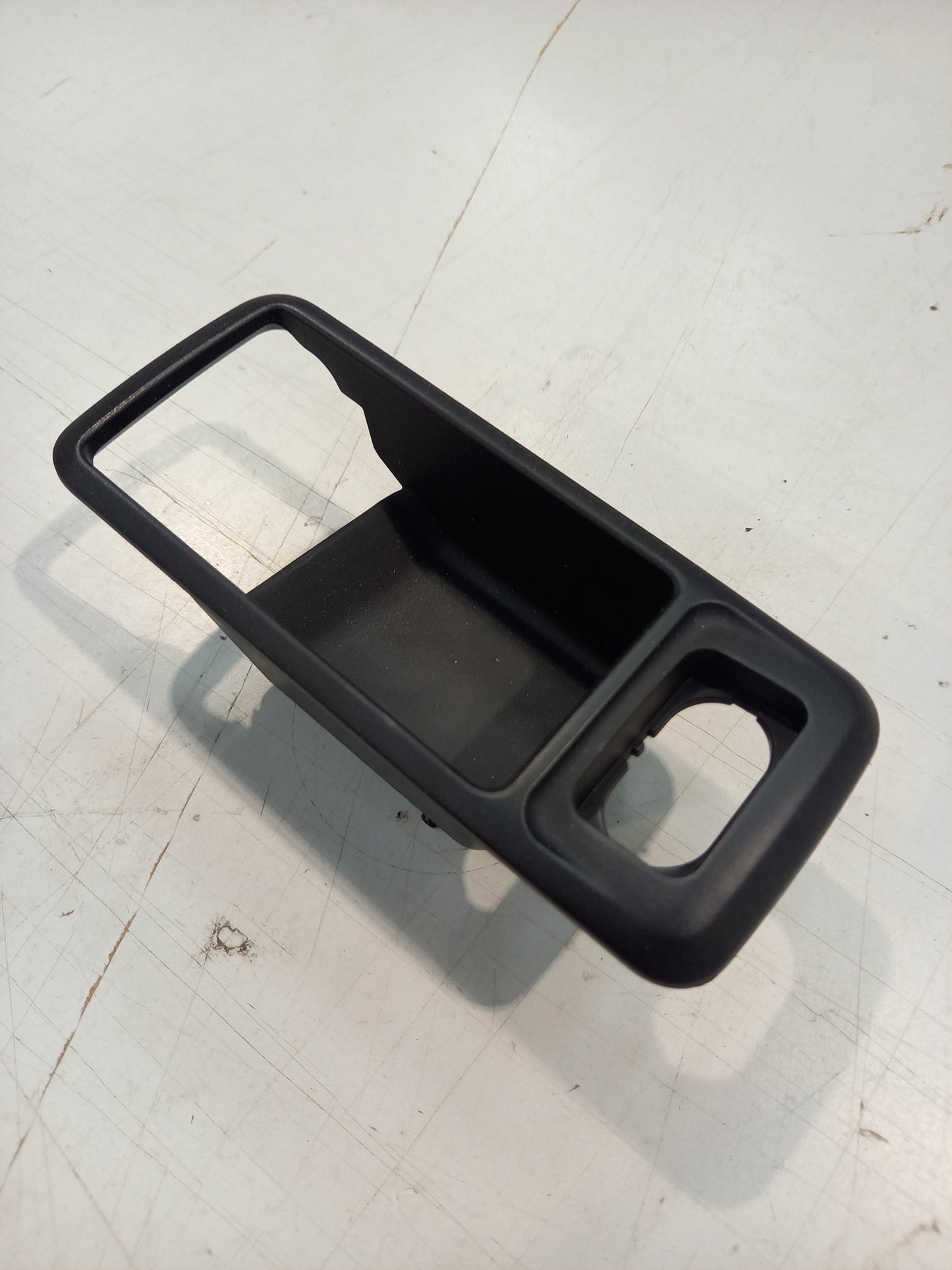 Genuine Ford Bezel - Door Inside Handle | 1576041