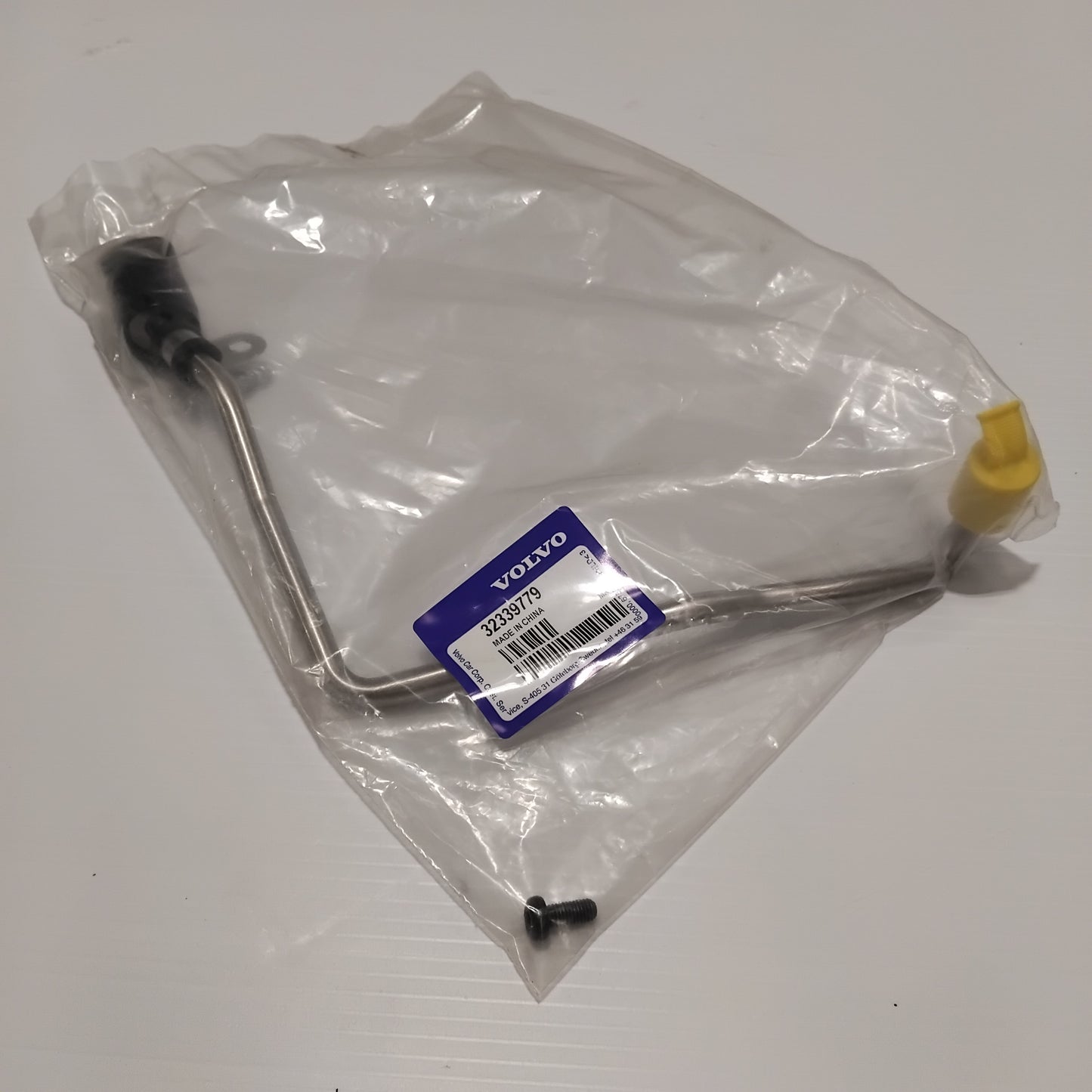 Genuine Volvo Oil Pipe | 32339779