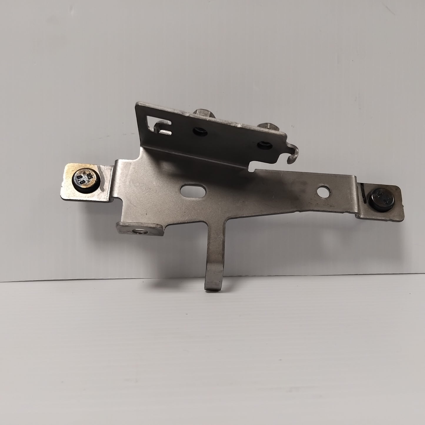 Genuine Stop/Start ECU Bracket - Ford Edge 2015-2024 | 1883807