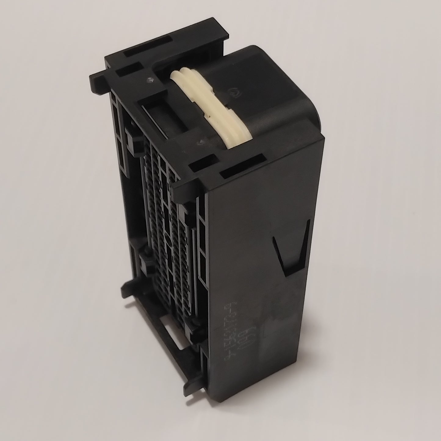 Genuine Volvo Receptacle Housing | 31268291