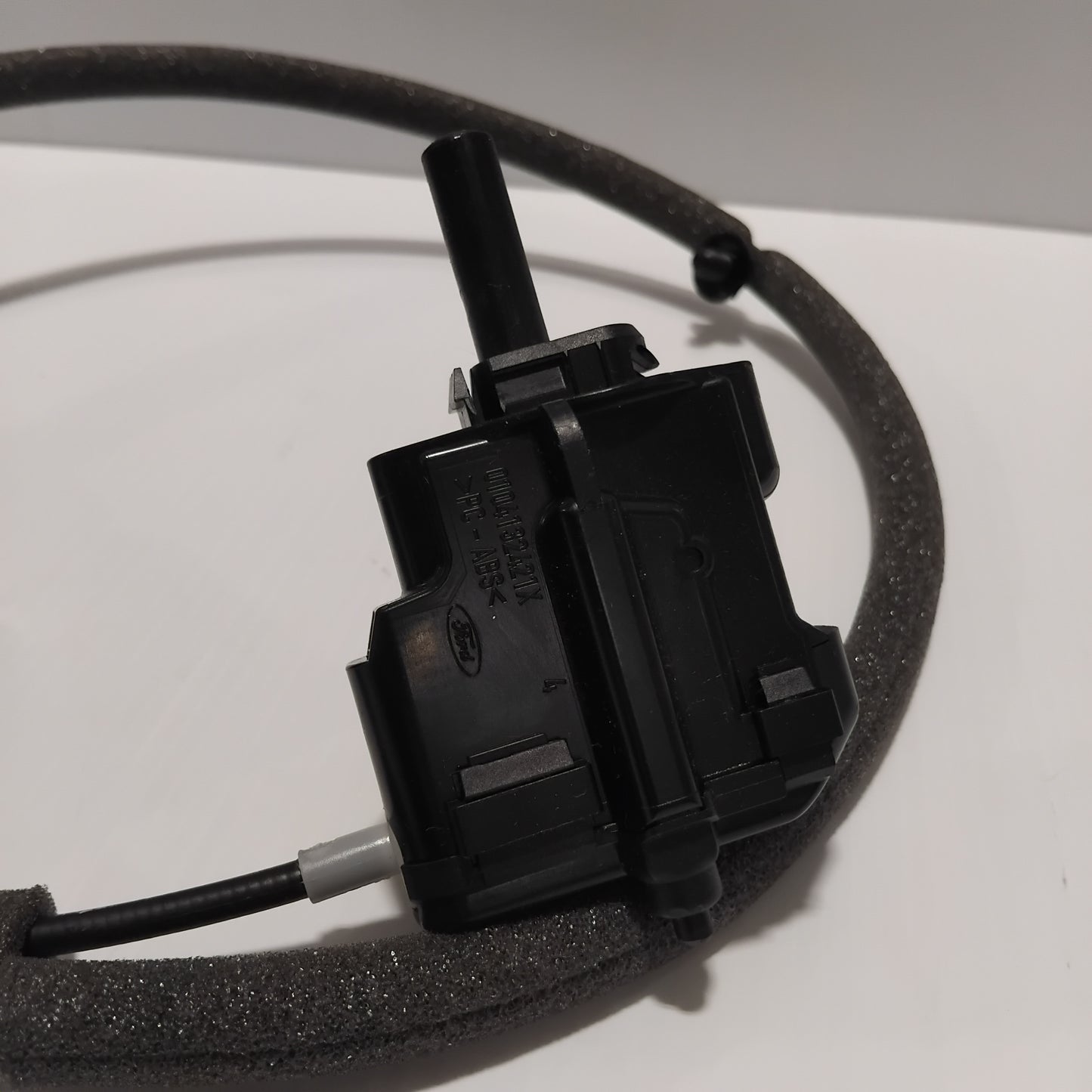 Genuine Ford Protector | 2283824