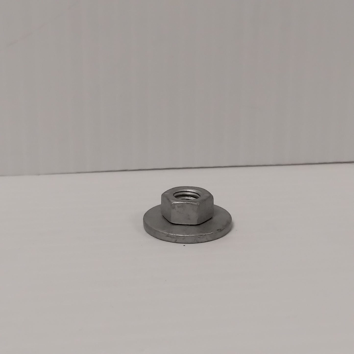 Genuine Ford Nut And Washer Assy - Hex. | 5201100
