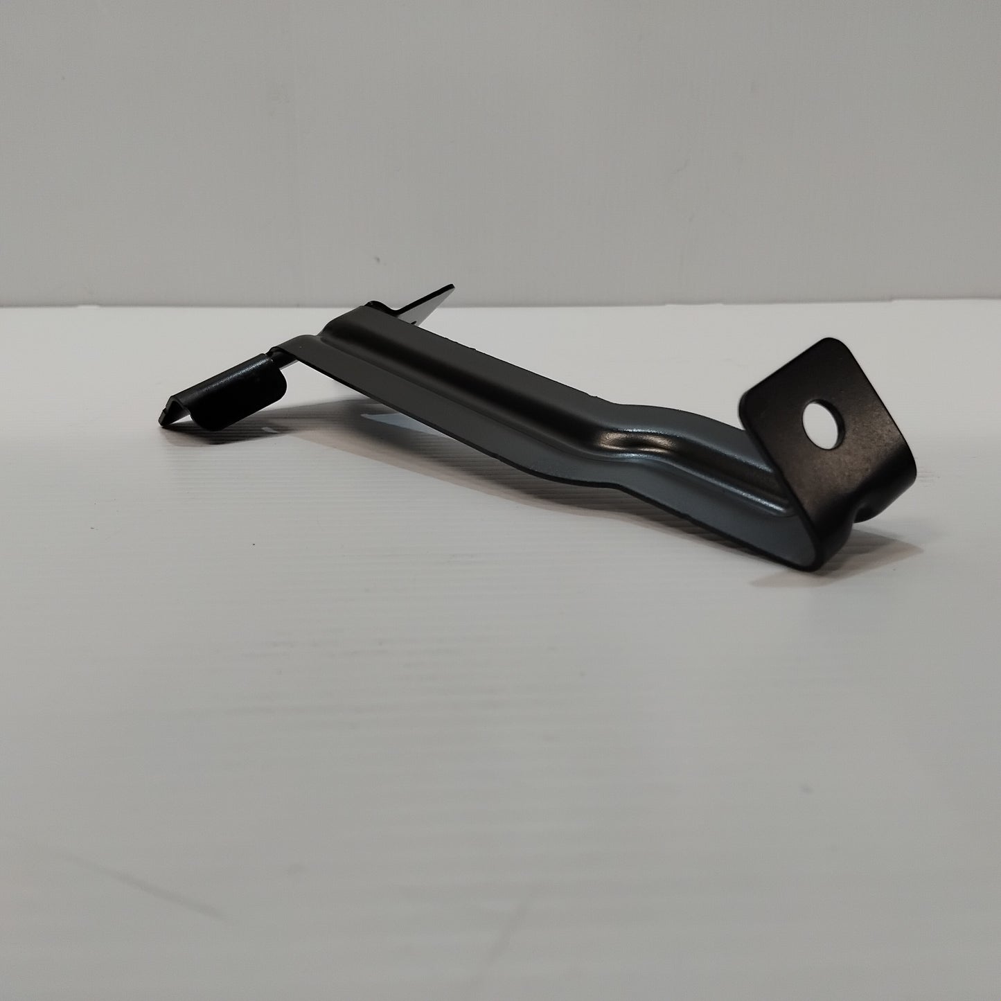 Genuine Rear Right Bumper Bracket - Ford Kuga 2020- | 2491144