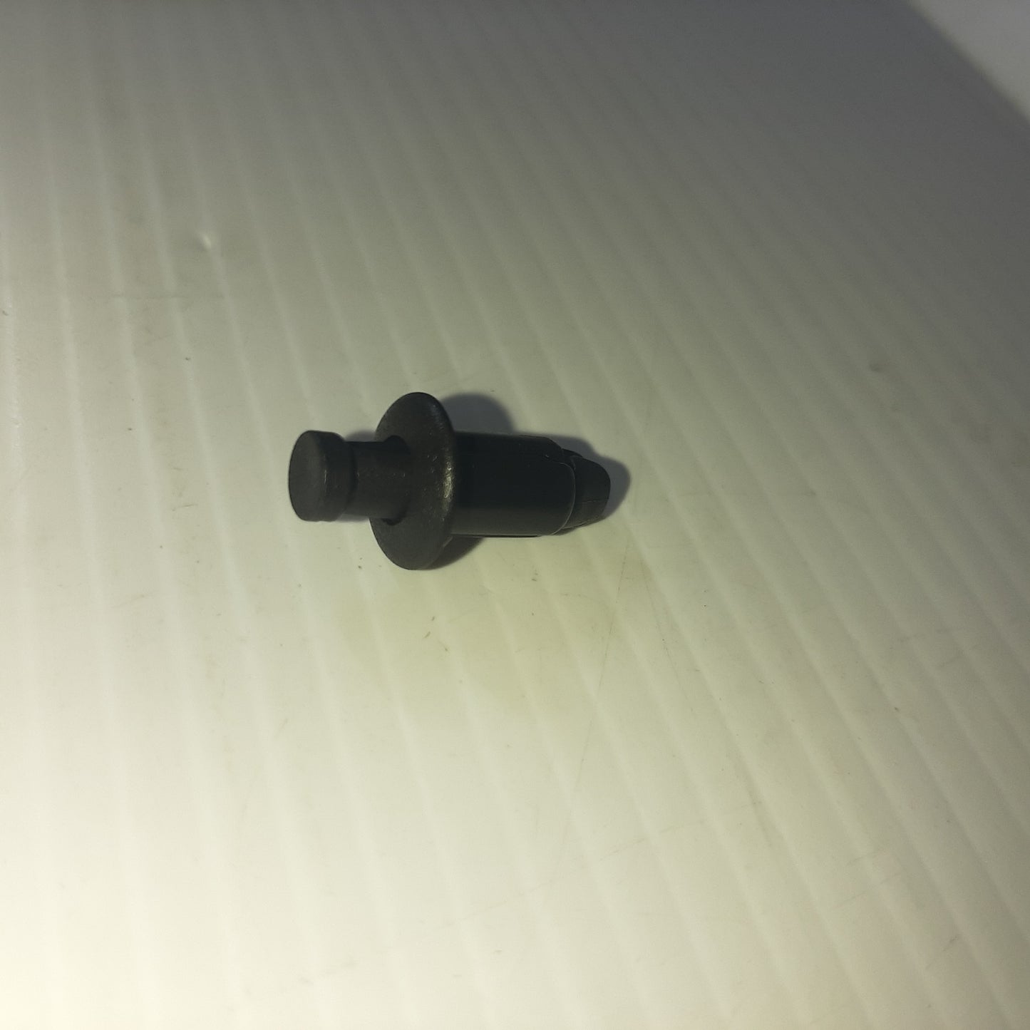 Genuine Ford Fastener | 6738091