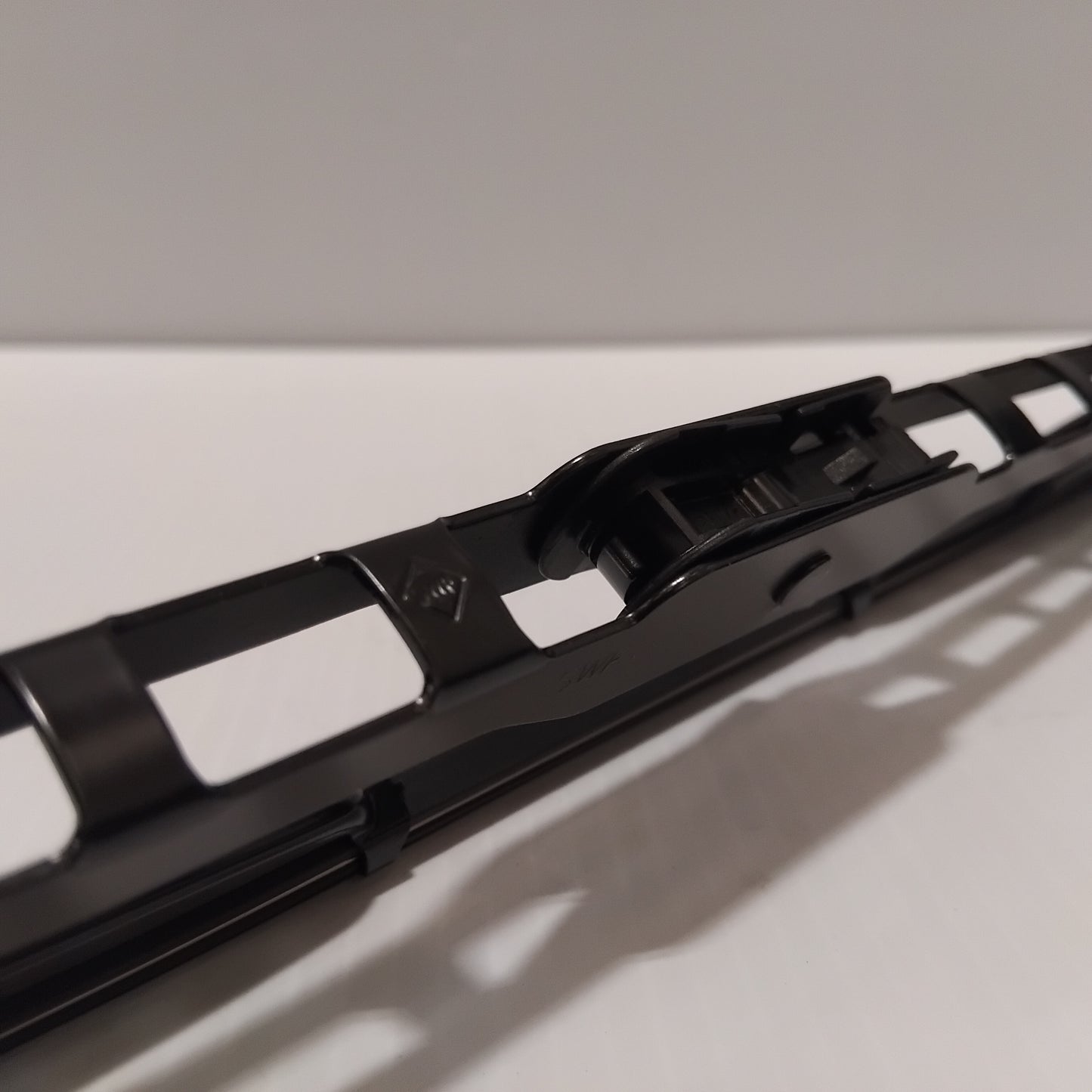 Genuine Ford Blade Assy - Wiper | 1729847