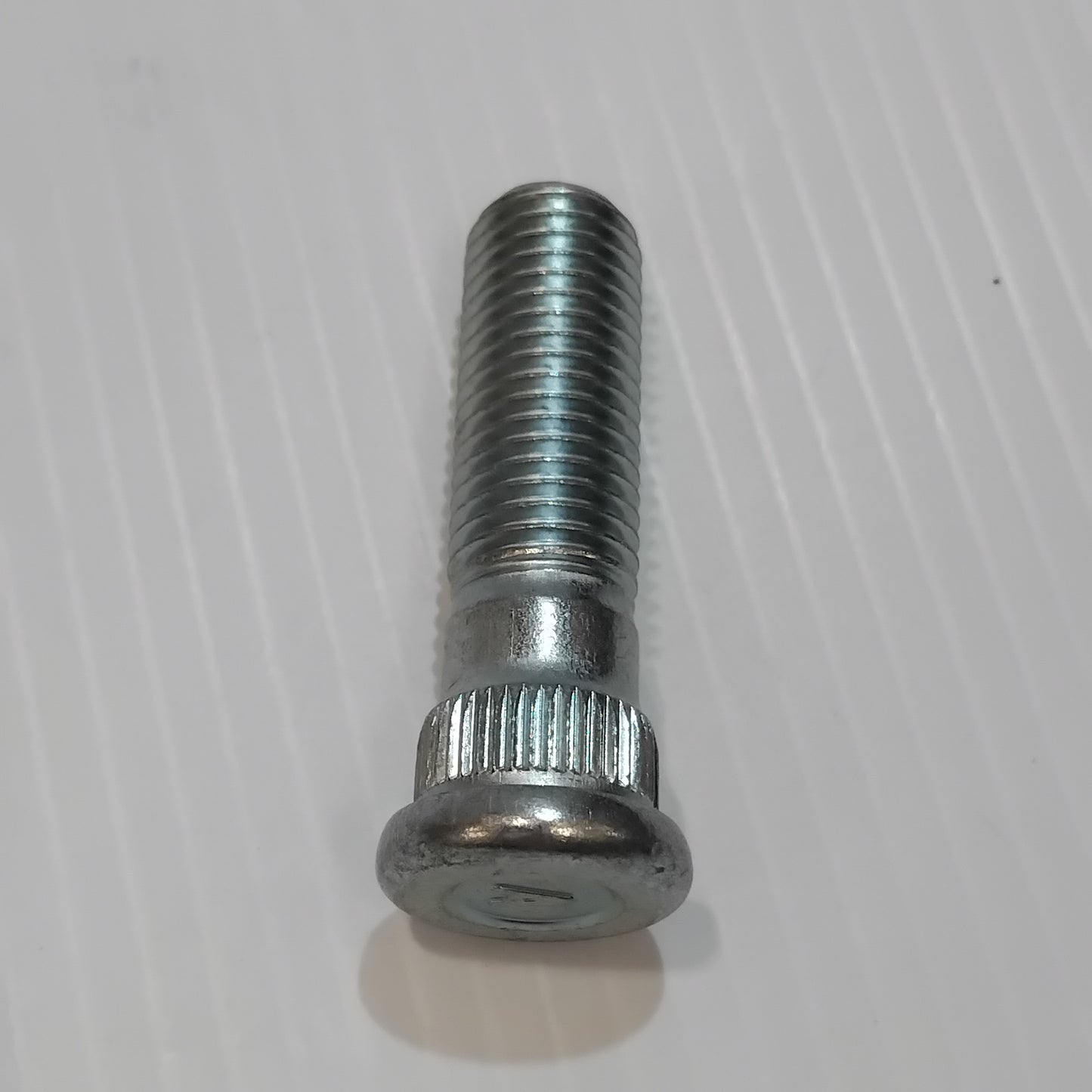 Genuine Mitsubishi Bolt,Rr Wheel Hub | MU159002
