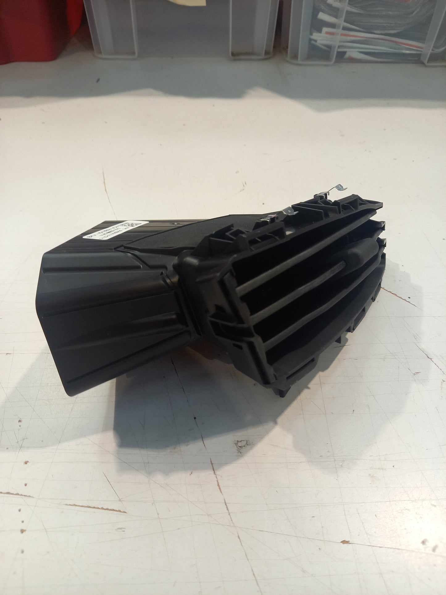 Genuine Ford Louvre Assy - Vent Air | 2375315