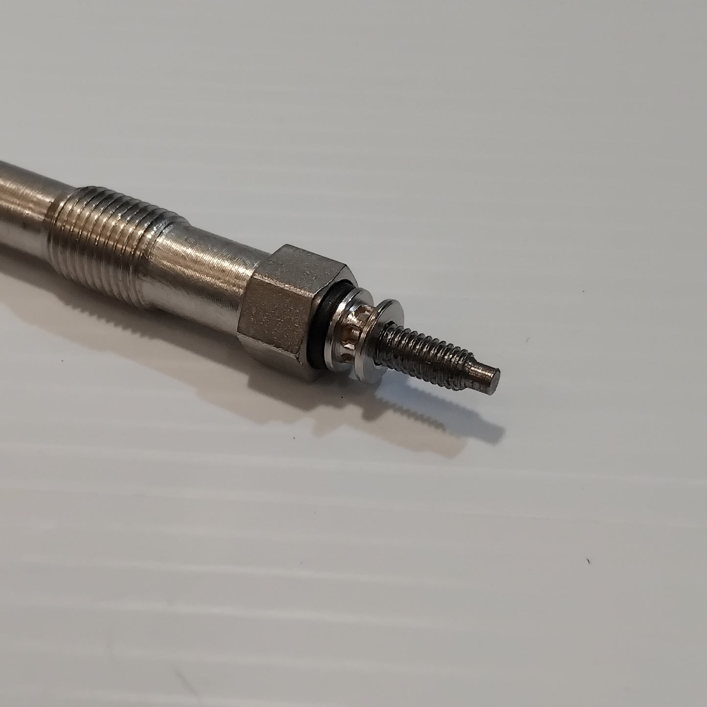 1x Genuine Glow Plug - Ford Mondeo / Transit 2.0 | 1309471