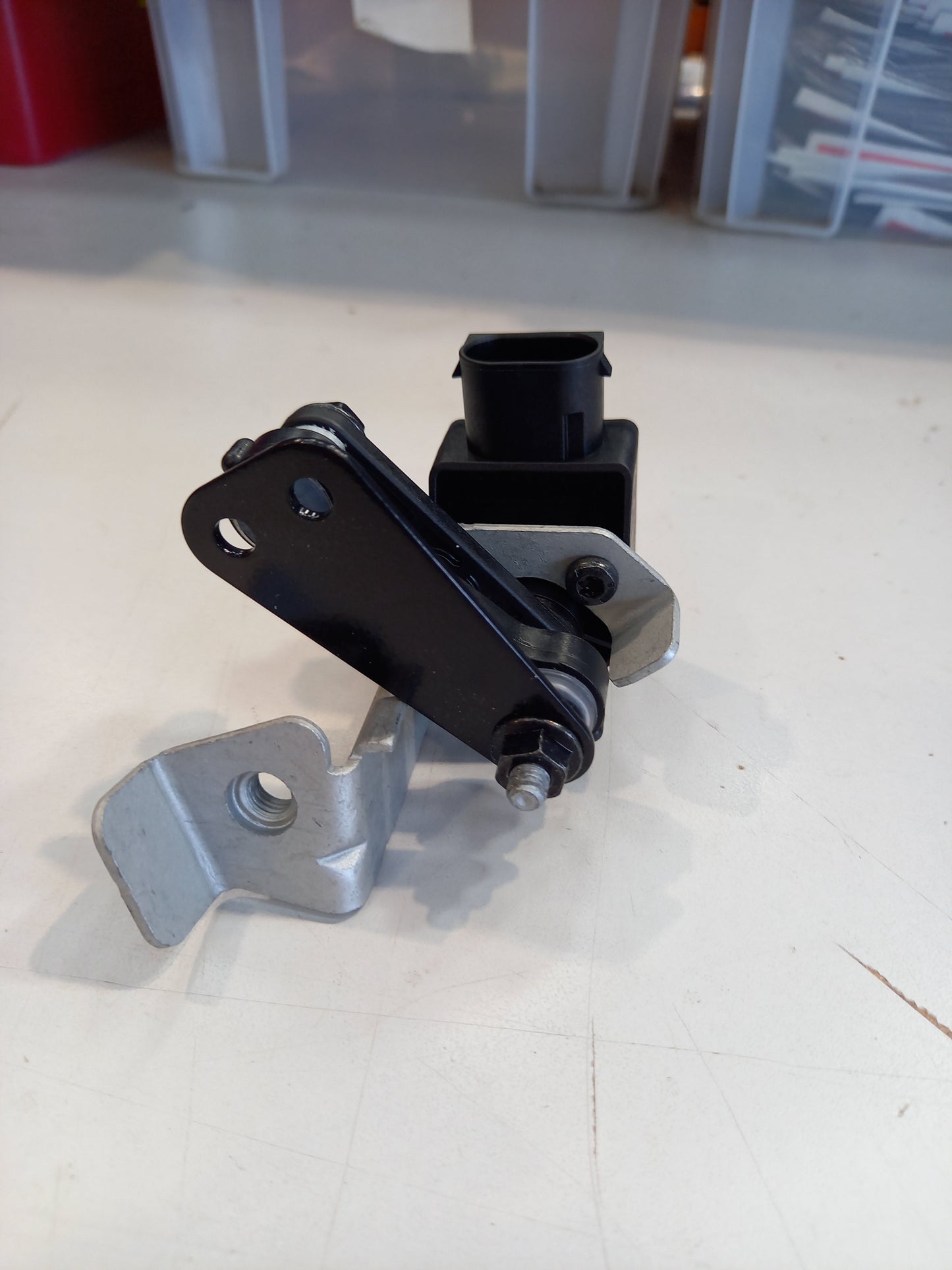 Genuine Volvo Cmp Sensor | 31258180