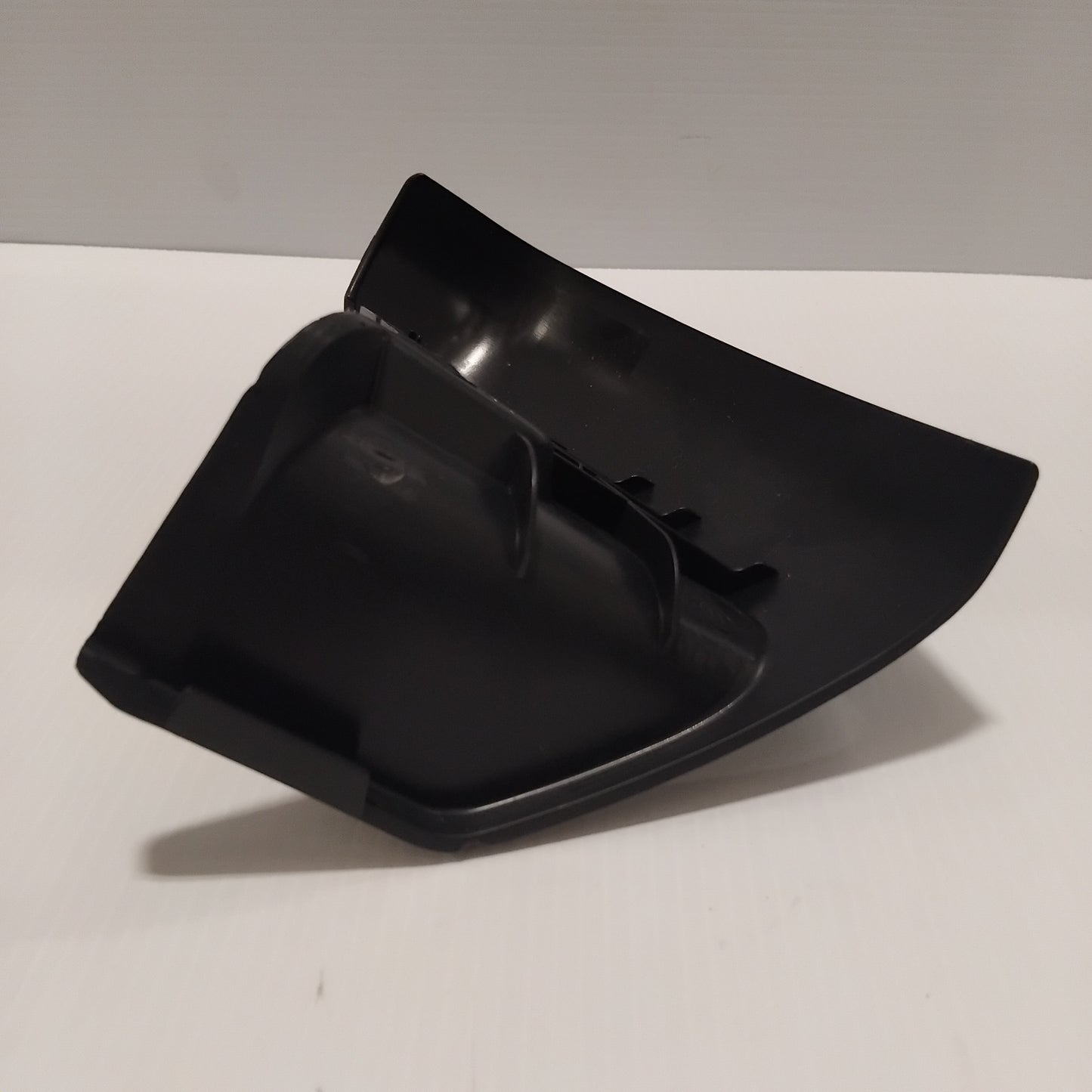 Genuine Mitsubishi Garnish,Side Step | MN117436