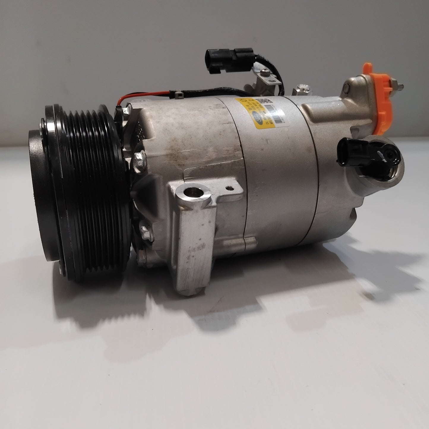 Genuine Air Conditioning Compressor - Ford B-Max / Fiesta | 2021124