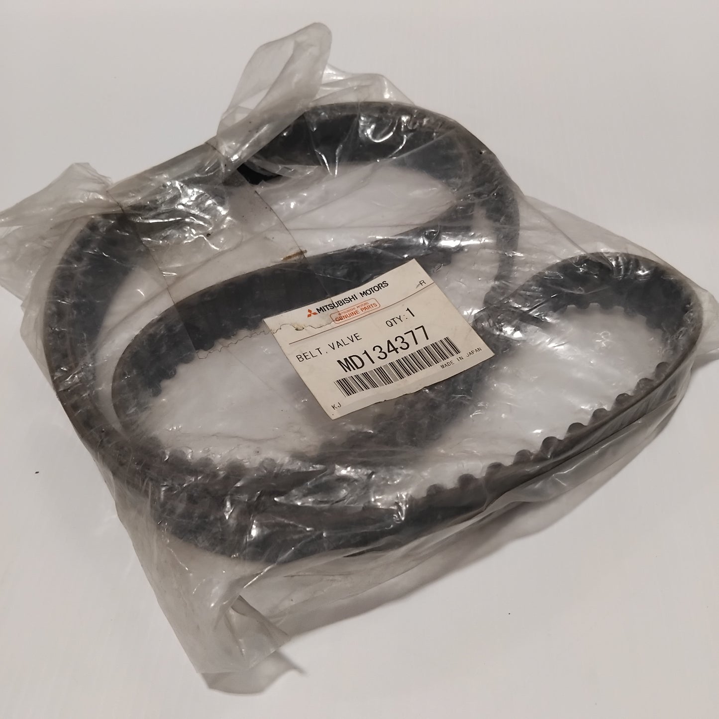 Genuine Mitsubishi ^Timing Belt | MD134377