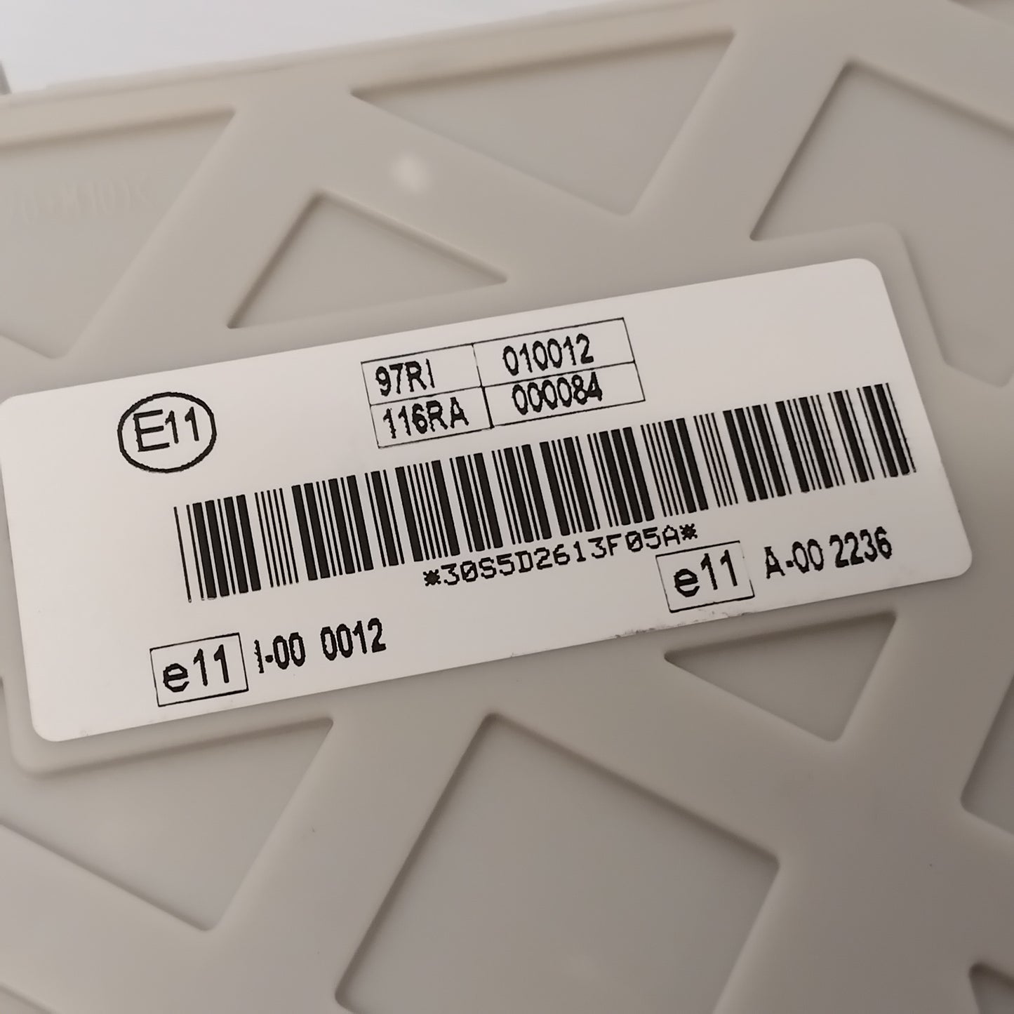 Genuine Fuse Box - Ford Focus / Kuga / Transit | 2506087