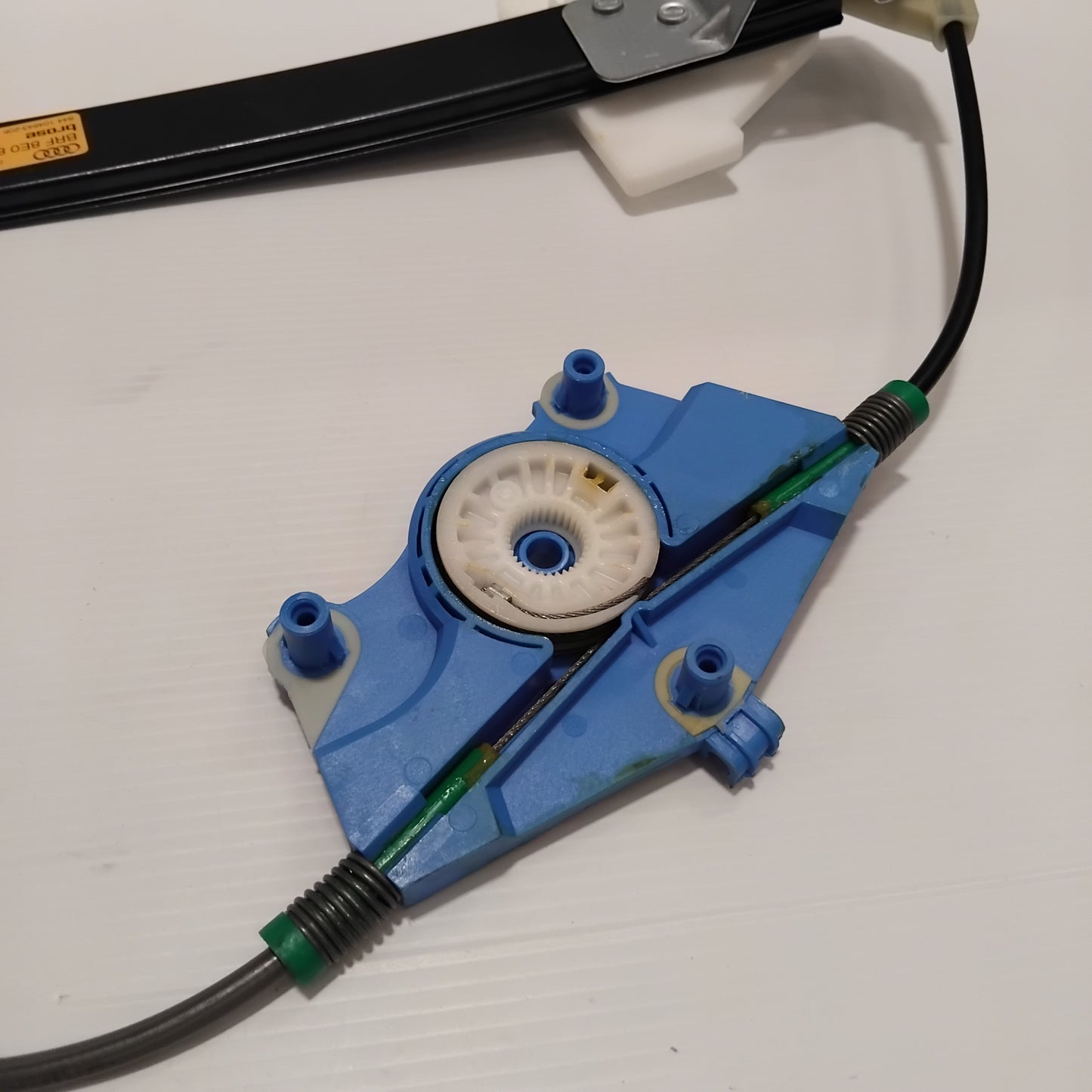 Genuine SEAT Regulator | 8E0839462C