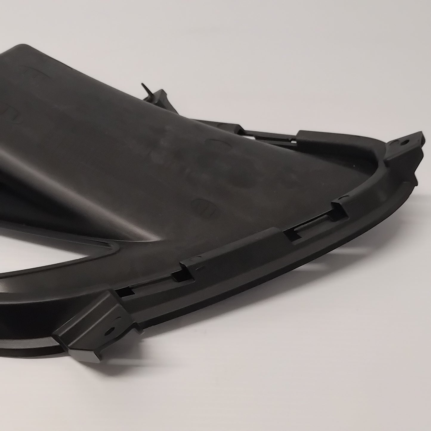 Genuine Kia Grille-Fr Fog Lamp B | 86563A2500