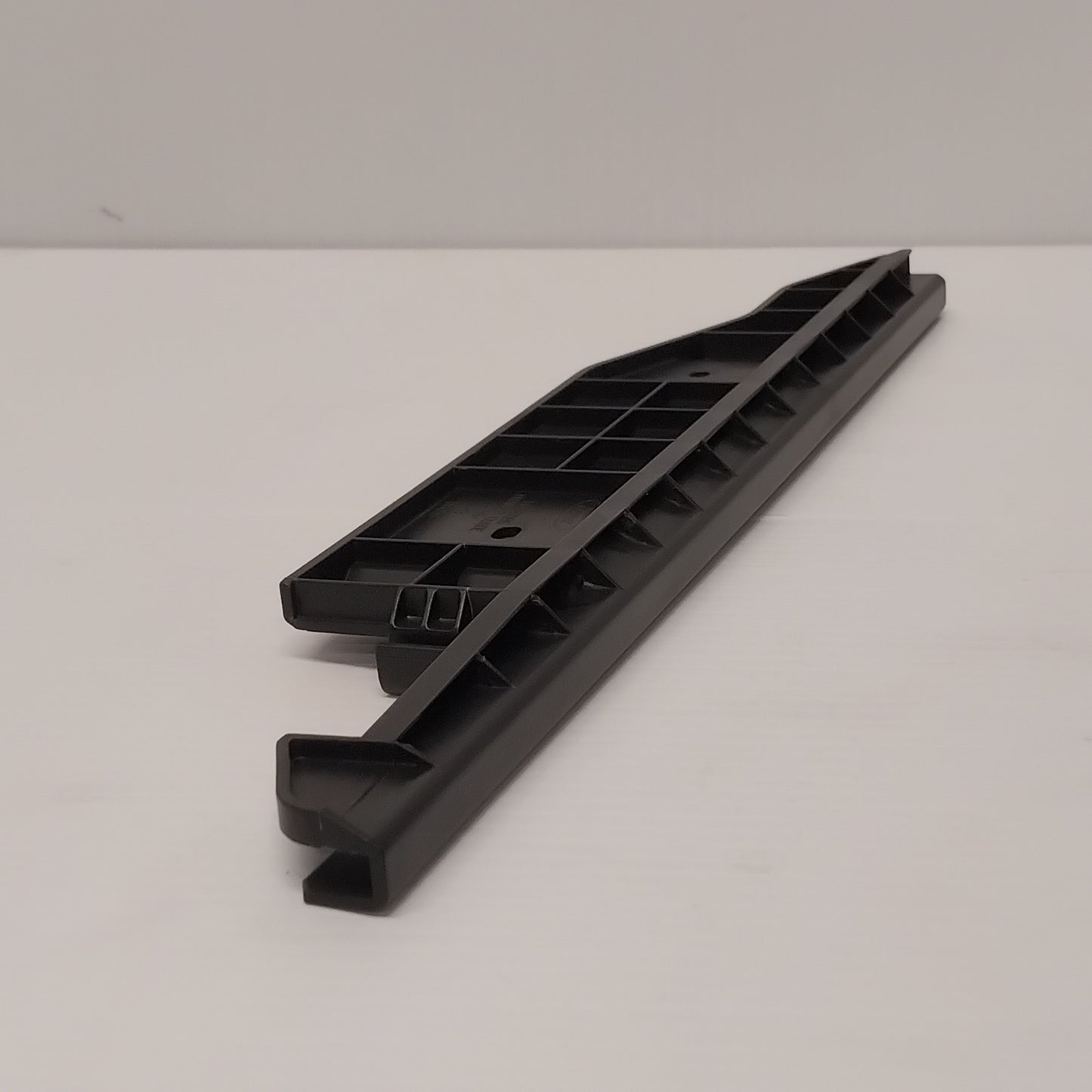 Genuine Ford Track - Stowage Bin | 1886813
