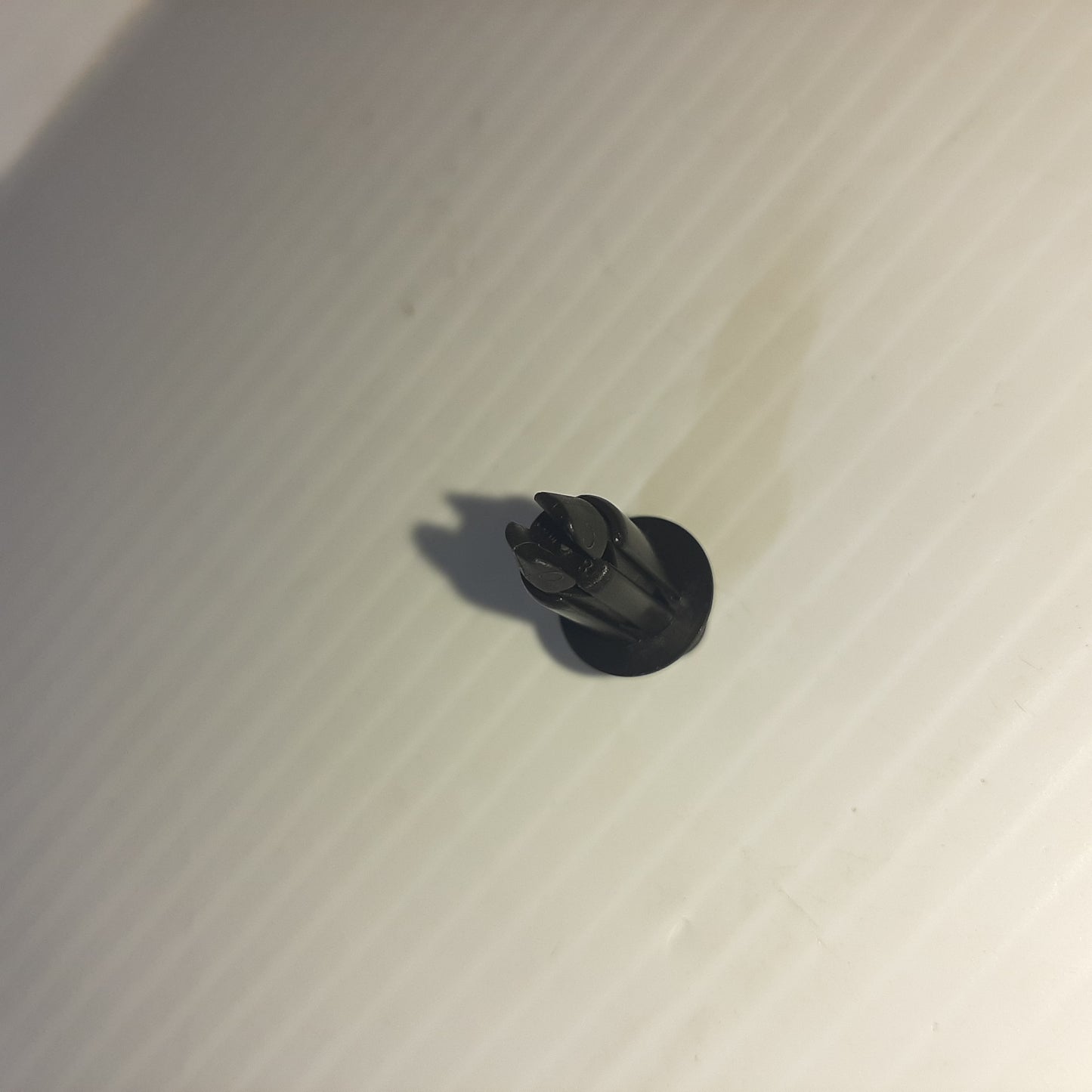 Genuine Ford Fastener | 6738091
