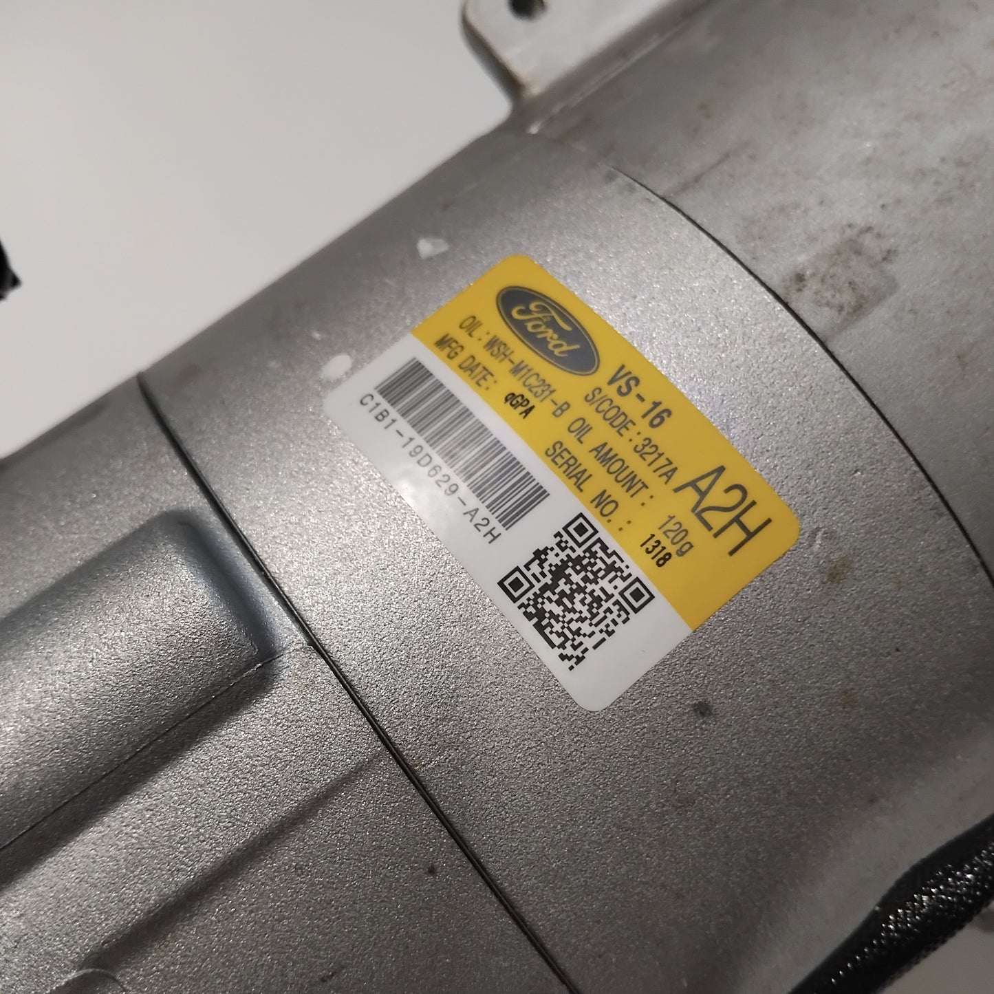 Genuine Air Conditioning Compressor - Ford B-Max / Fiesta | 2021124