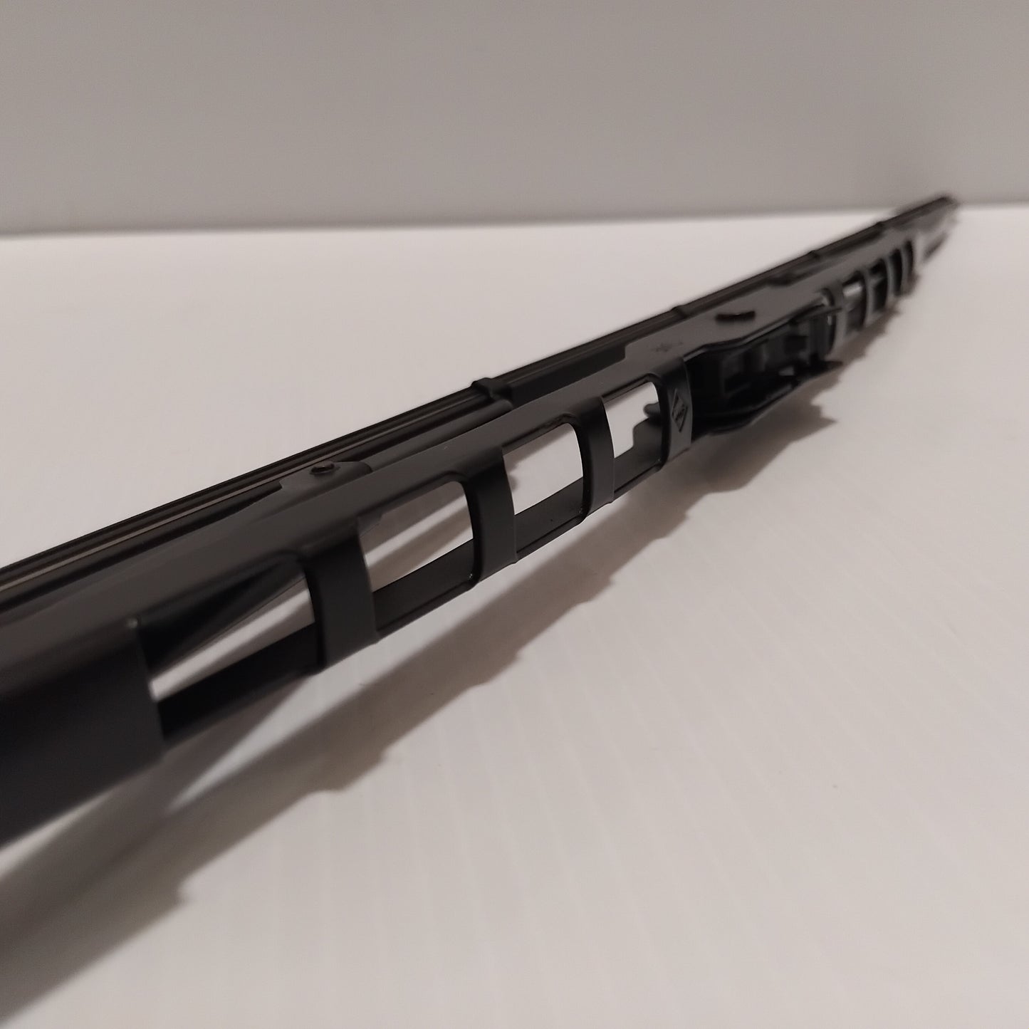 Genuine Ford Blade Assy - Wiper | 1729847