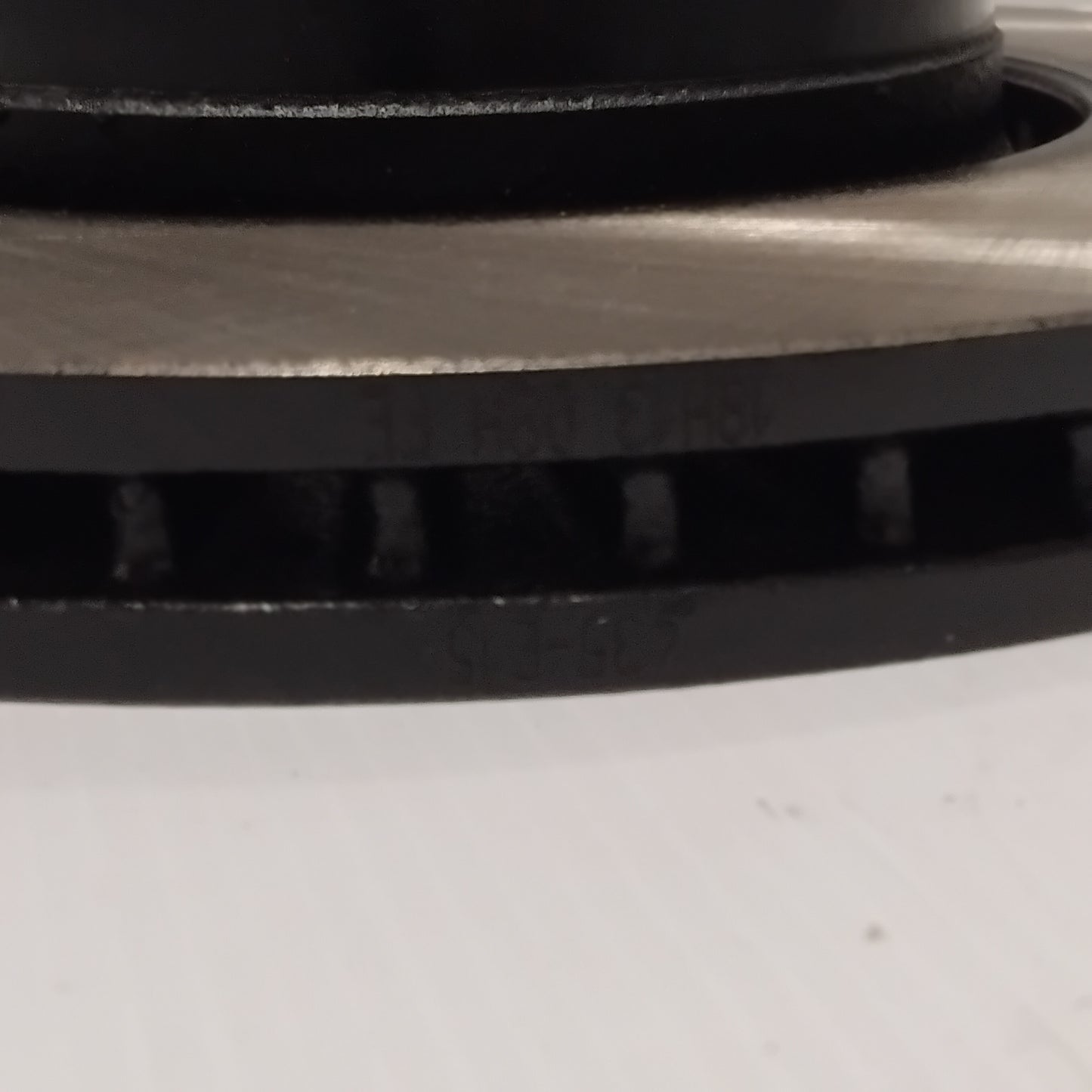 Genuine Front Brake Disc - Toyota Avensis / Versa / Auris | 43512-02190