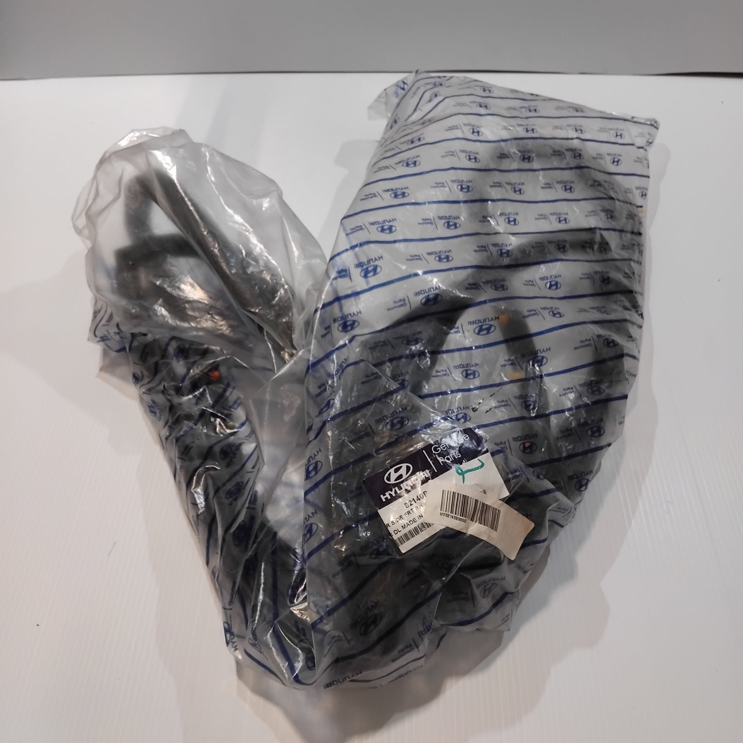 Genuine Hyundai W/Strip Assy-Fr Dr S | 82140B9000