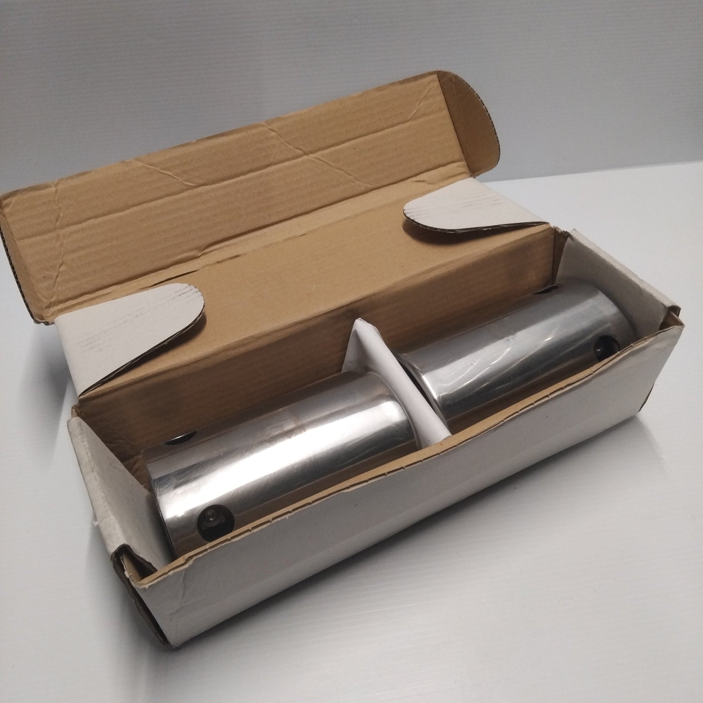 2x Genuine Exhaust Trim - Mazda MX-5 | NE85V4260