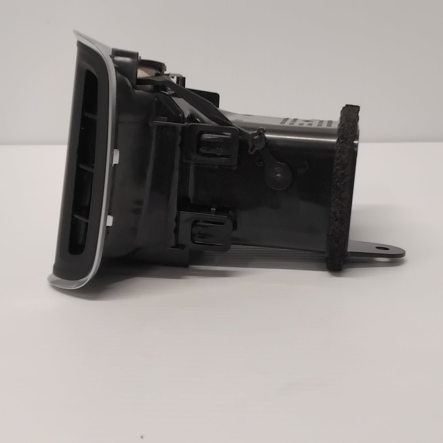 Genuine Left Air Vent Louvre - Ford B-Max 2012-2017 | 1850916