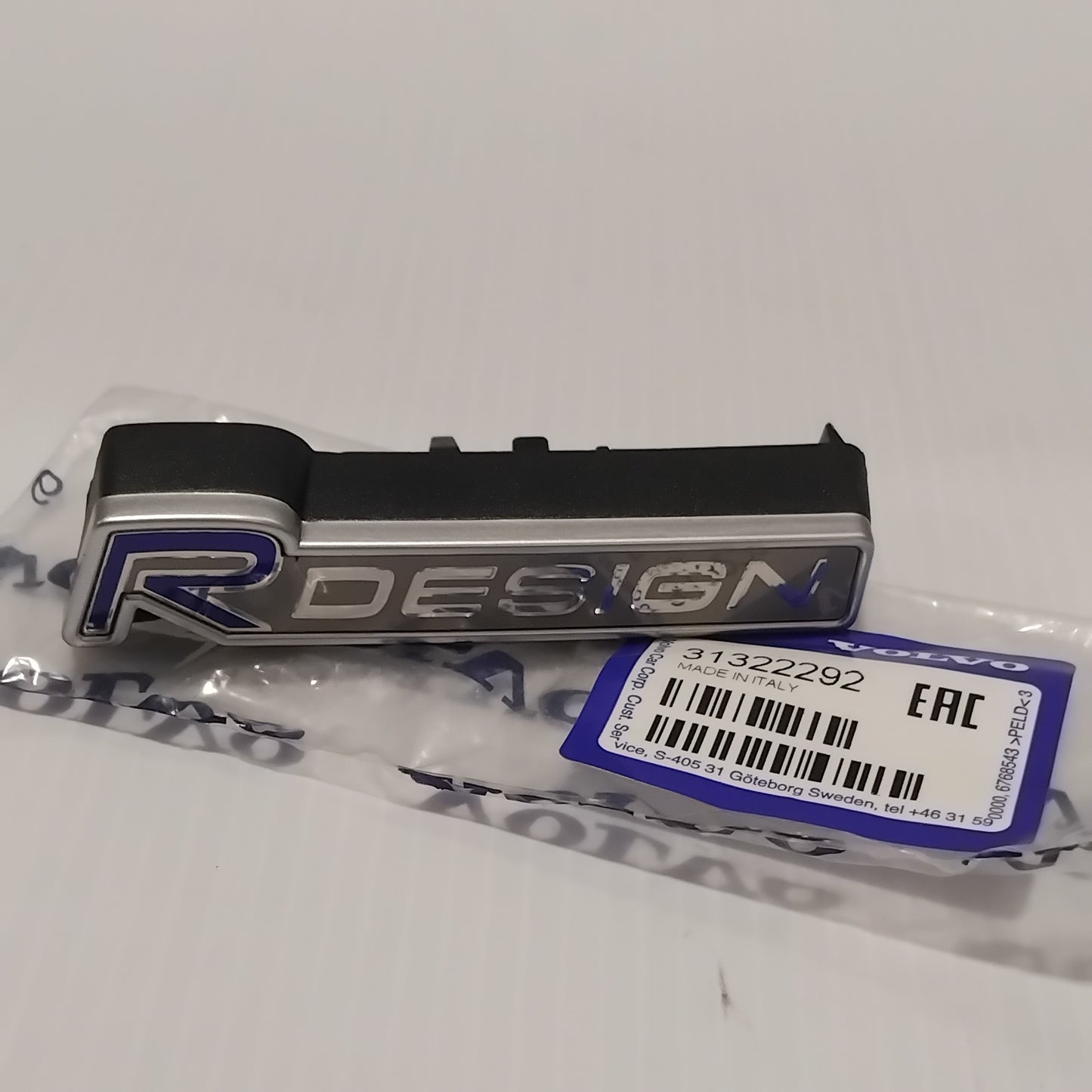 Genuine Volvo Emblem | 31322292