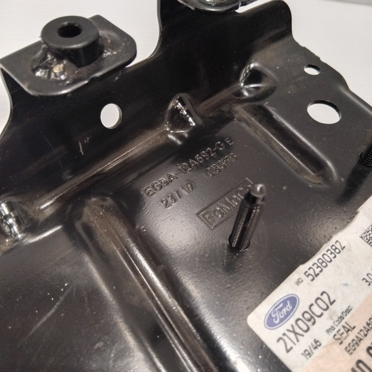 Genuine Ford Seal | 2040070