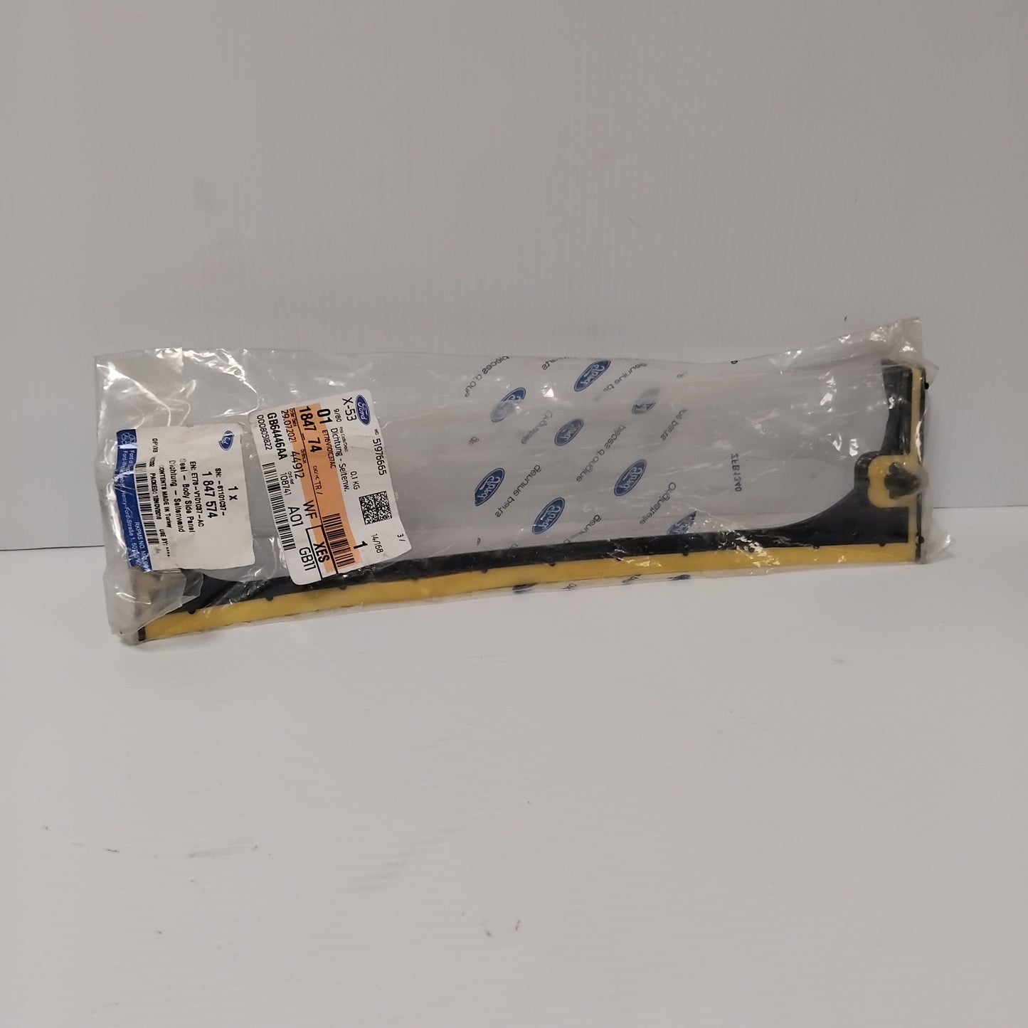 Genuine Left Lower Body Side Panel Seal - Ford Transit 2014- | 1847574
