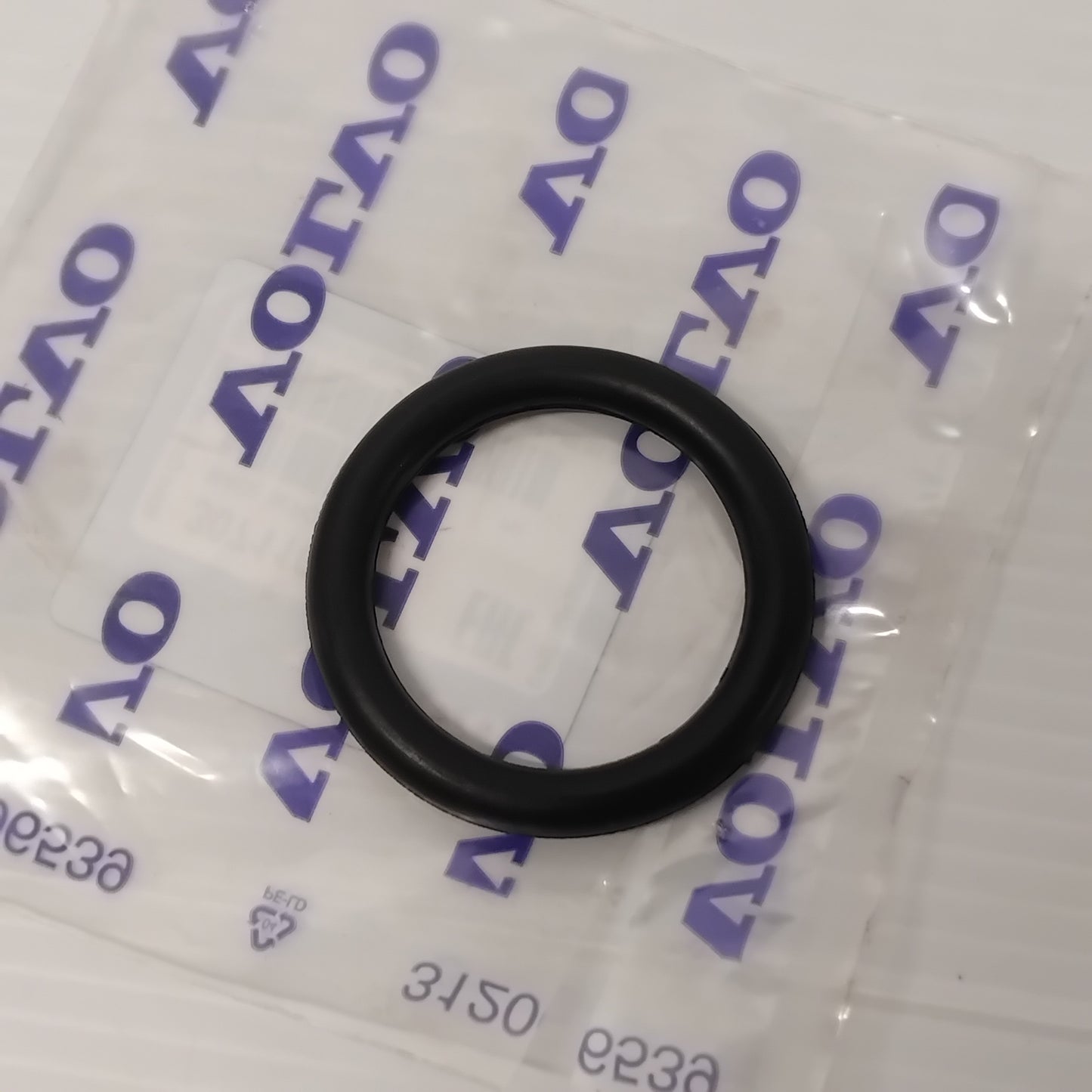Genuine Volvo Gasket | 30711090