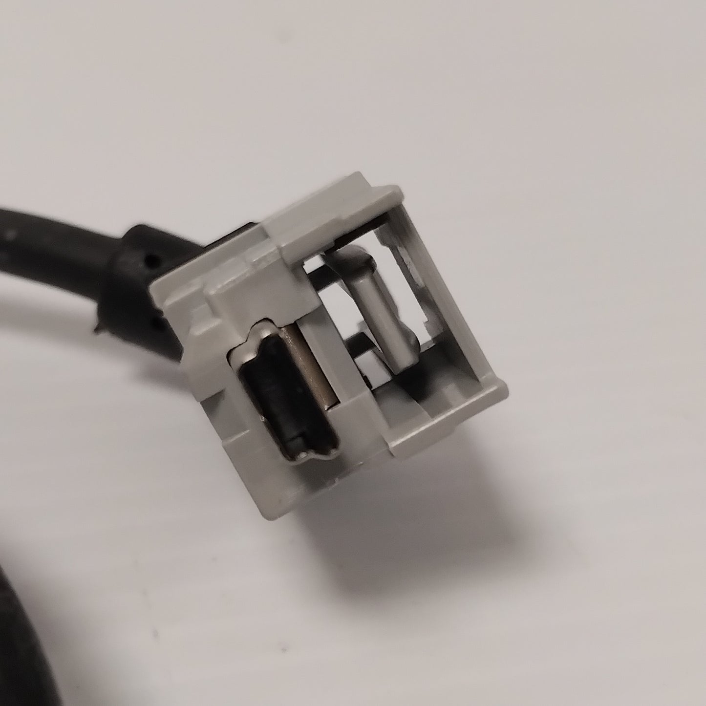 Genuine Dash and Floor Console Cable - Ford Focus 2014-2020 | 1855072