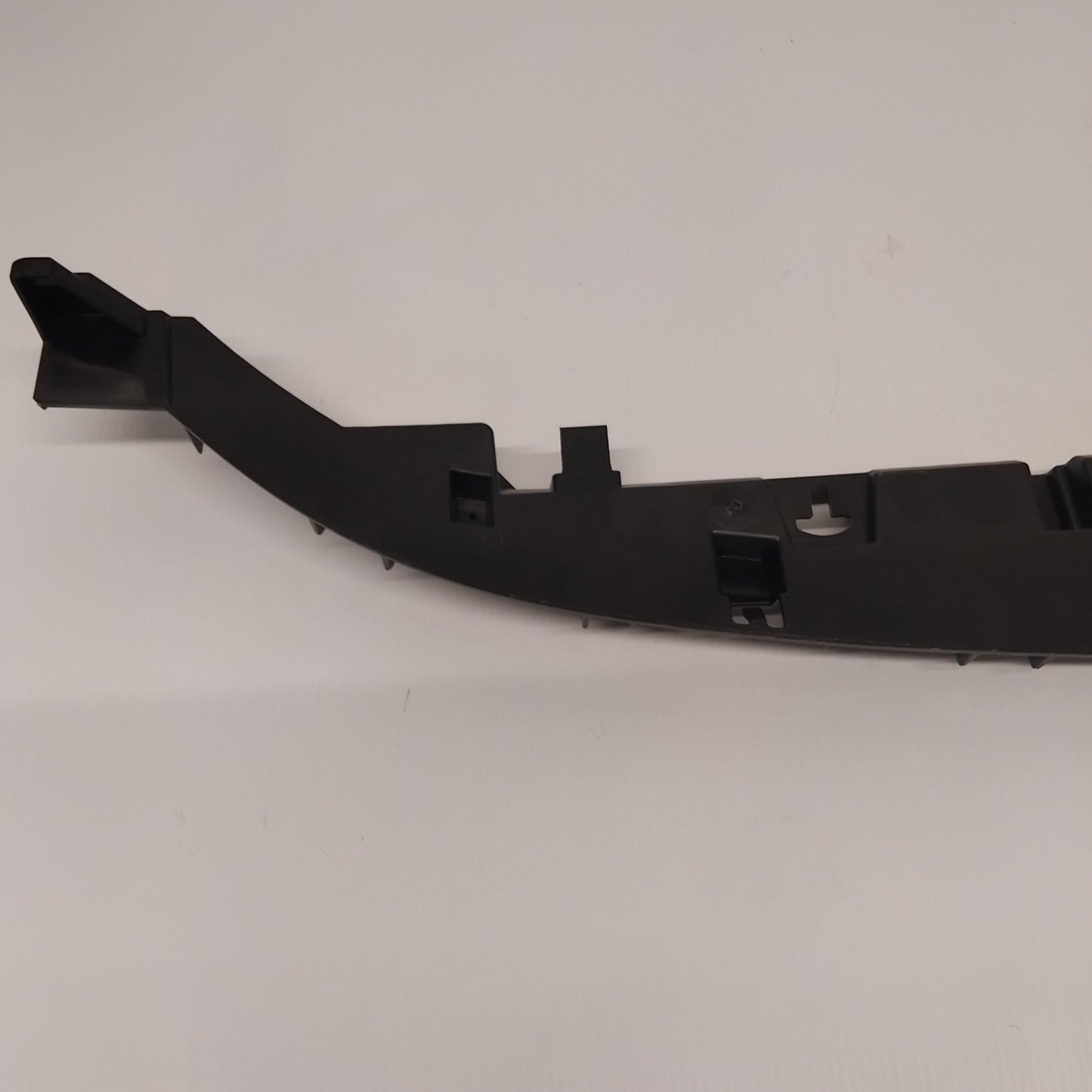 Genuine Seat Bracket | 6F9807929A