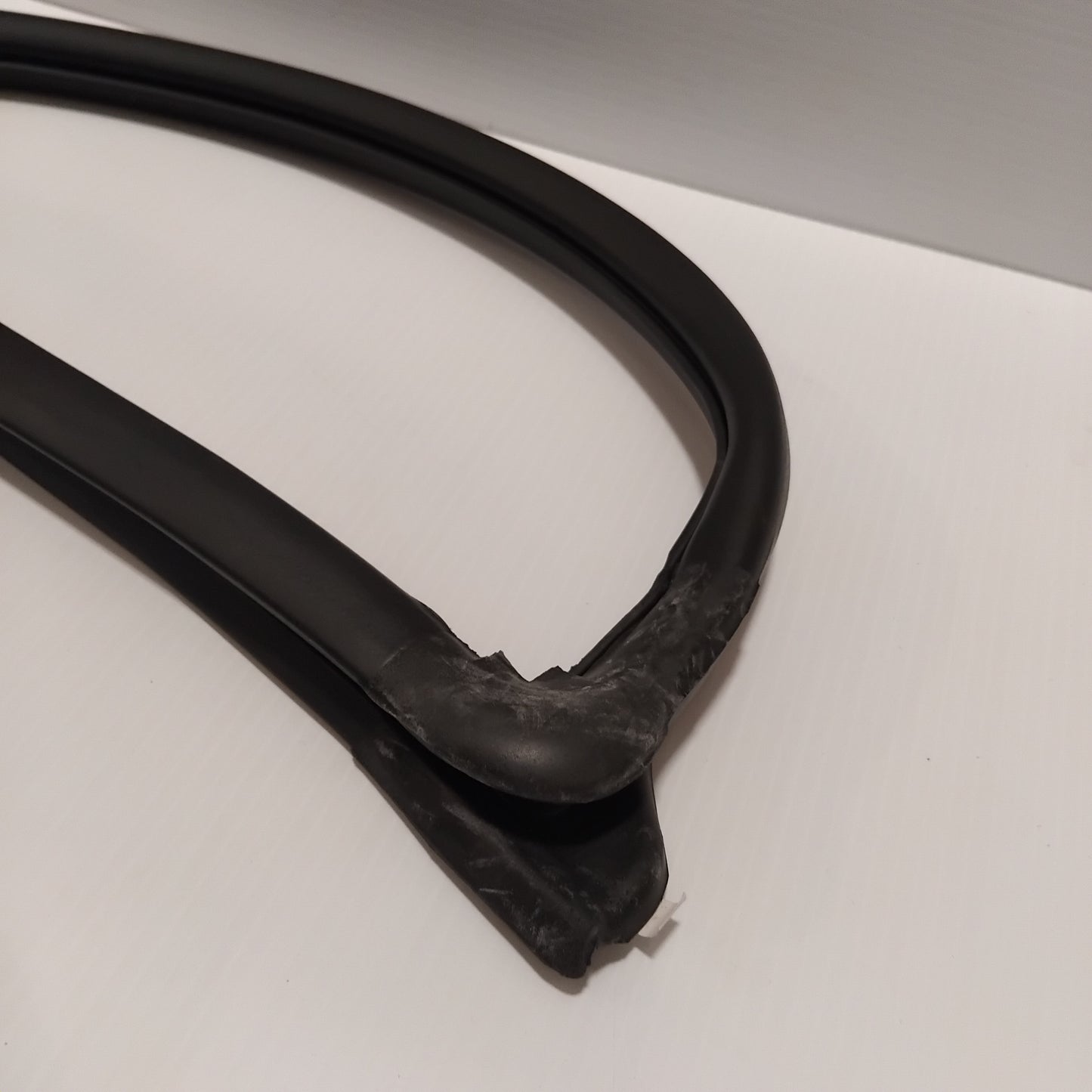 Genuine Kia W/Strip Assy-Fr Dr S | 8213007001