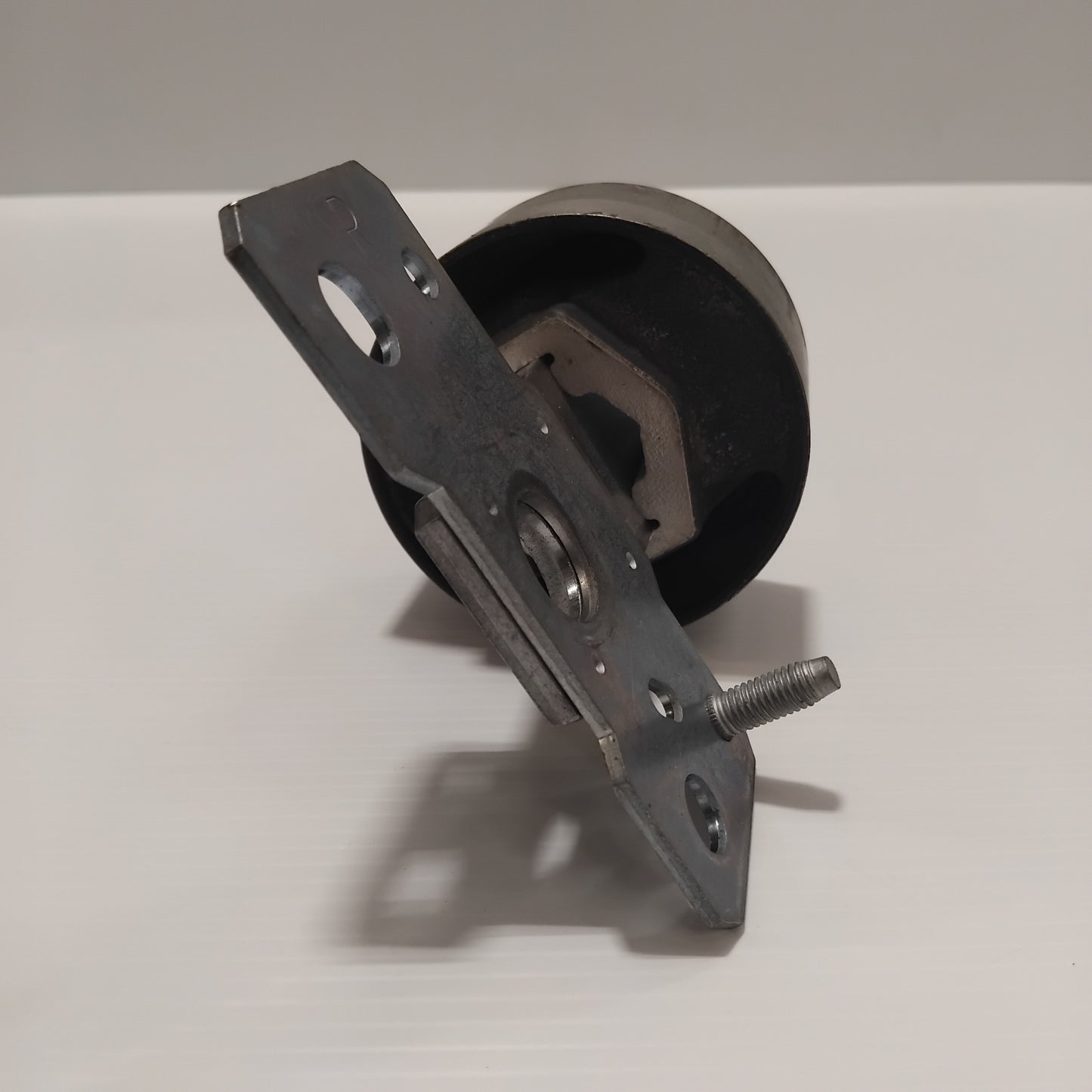 Genuine Volvo Bushing | 31476225