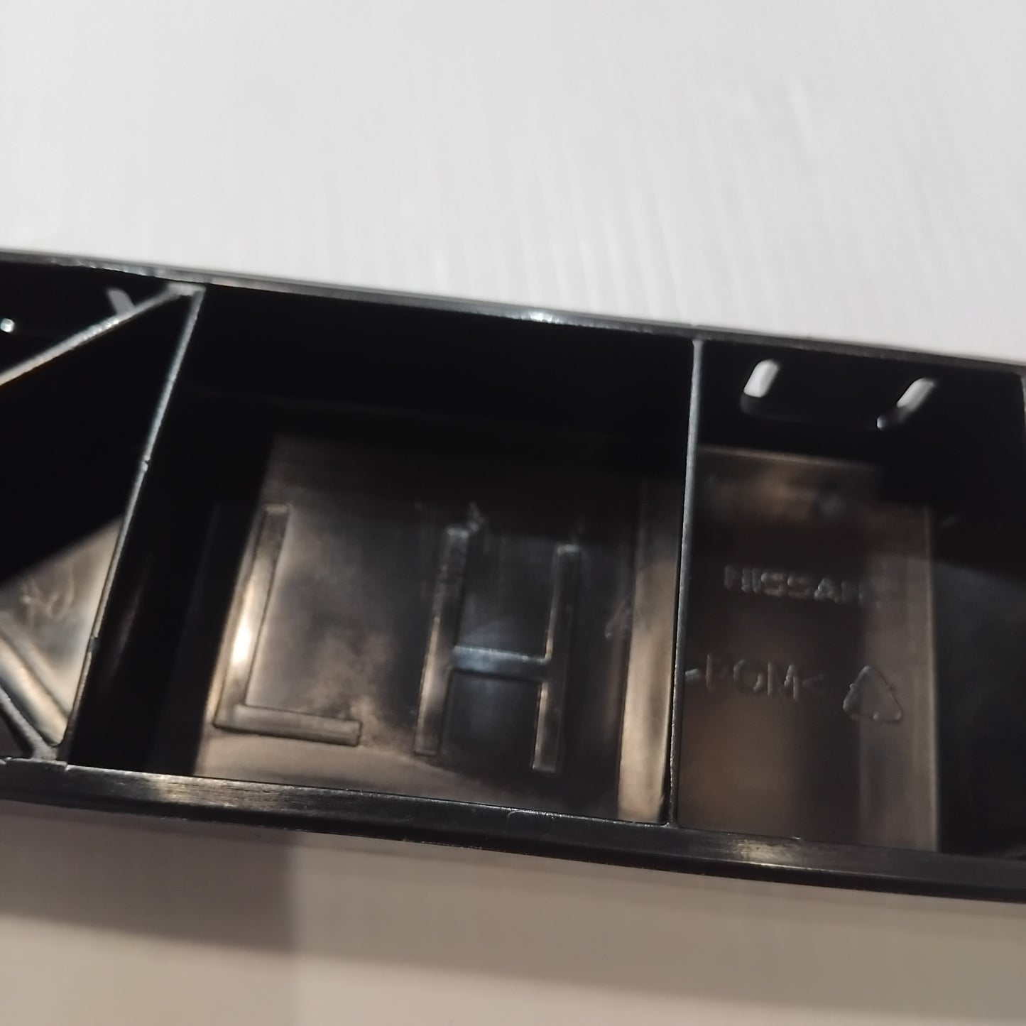 Genuine Nissan Bracket-Rear Bu | 852235X00A
