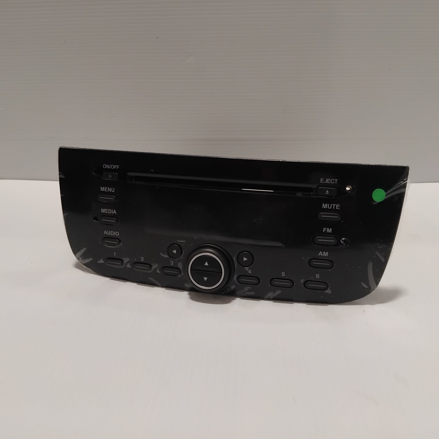 Genuine Fiat Radio | 52039545