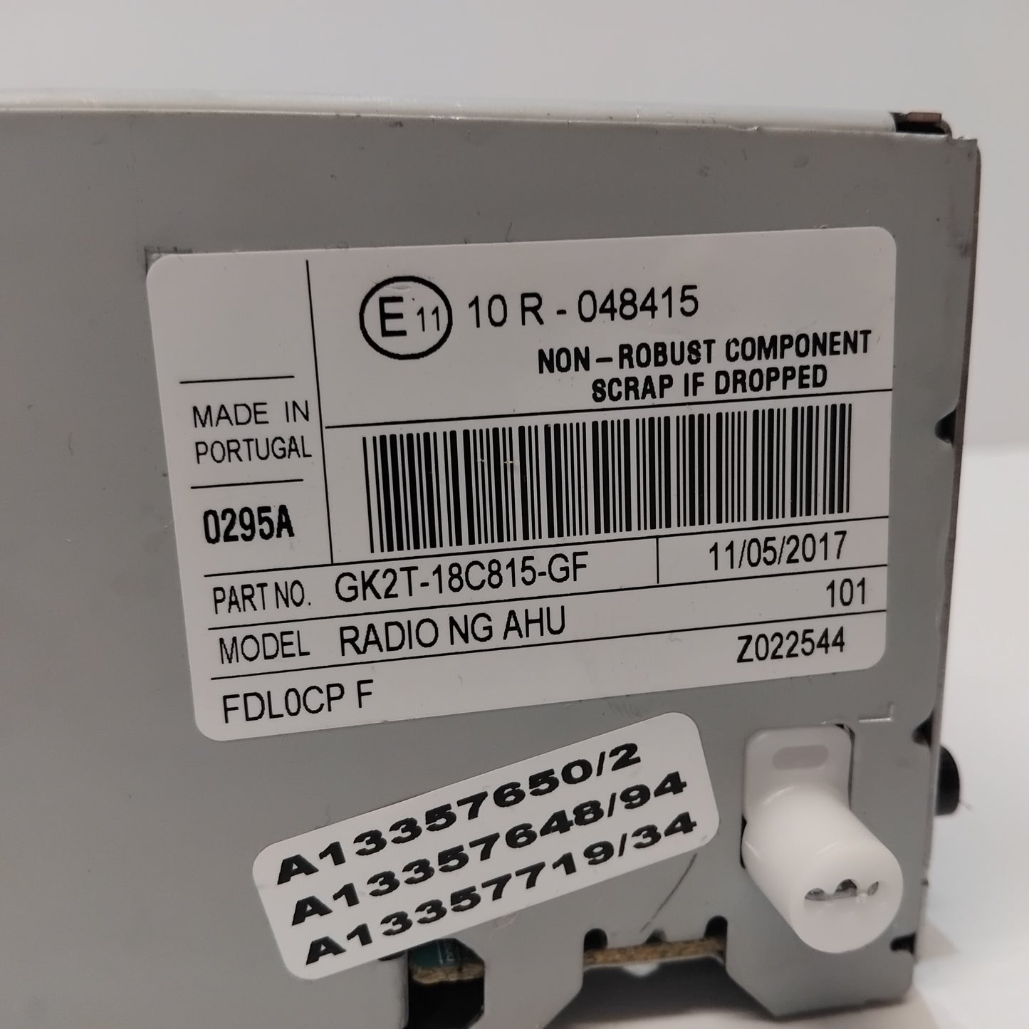 Genuine Ford Radio With Cd Player | 2225954