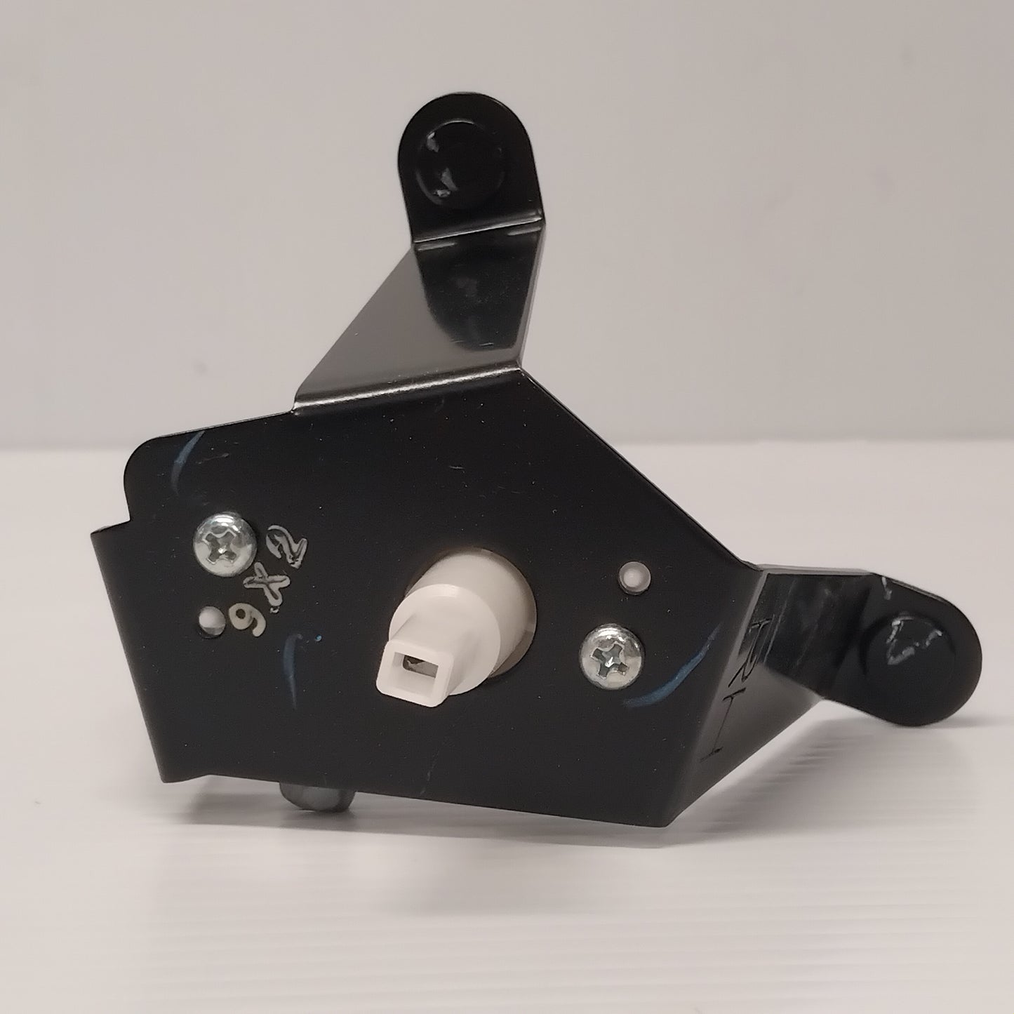 Genuine Left Headlamp Bracket - Ford Ranger 2002-2007 | 4468718