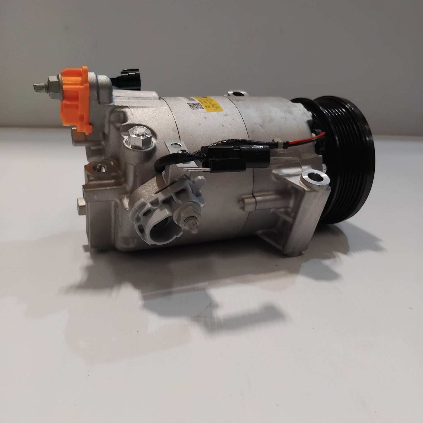 Genuine Air Conditioning Compressor - Ford B-Max / Fiesta | 2021124